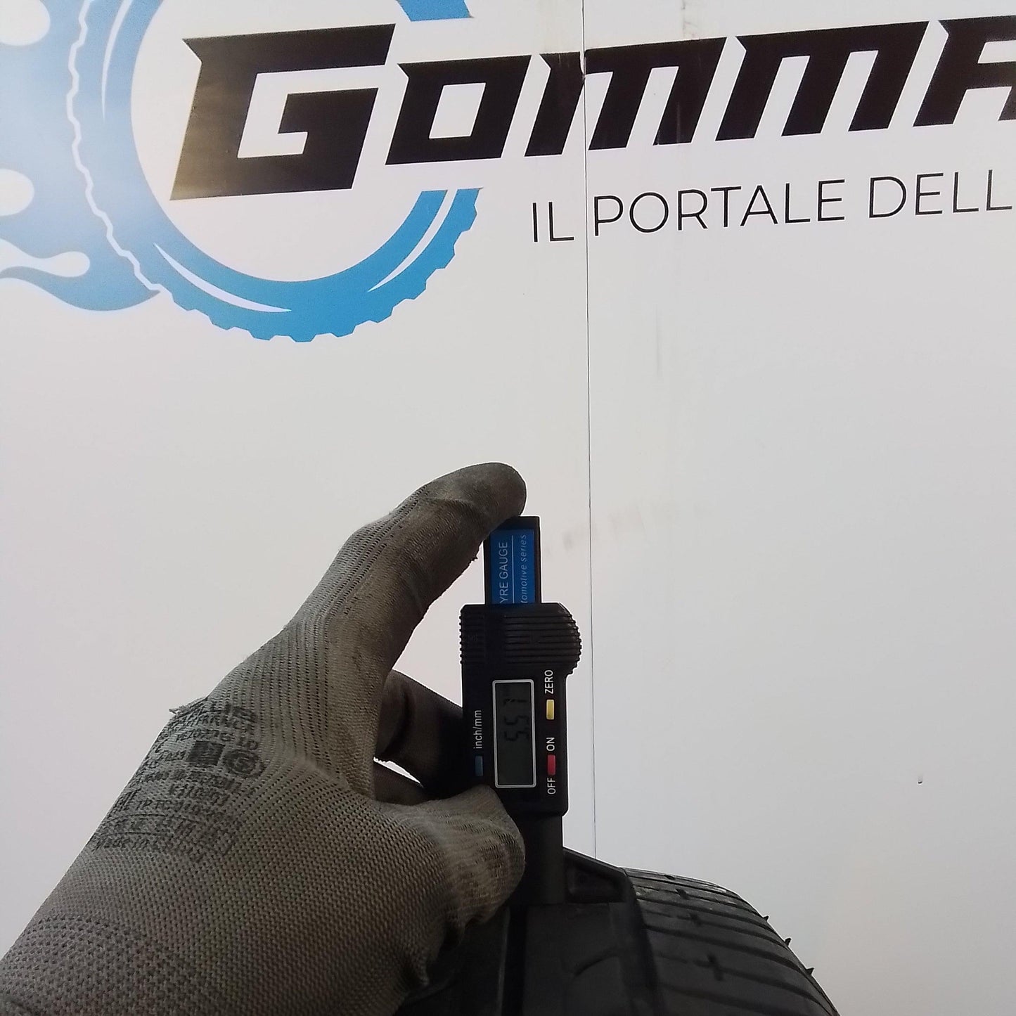 4 Bridgestone B250 175 60 15 81H