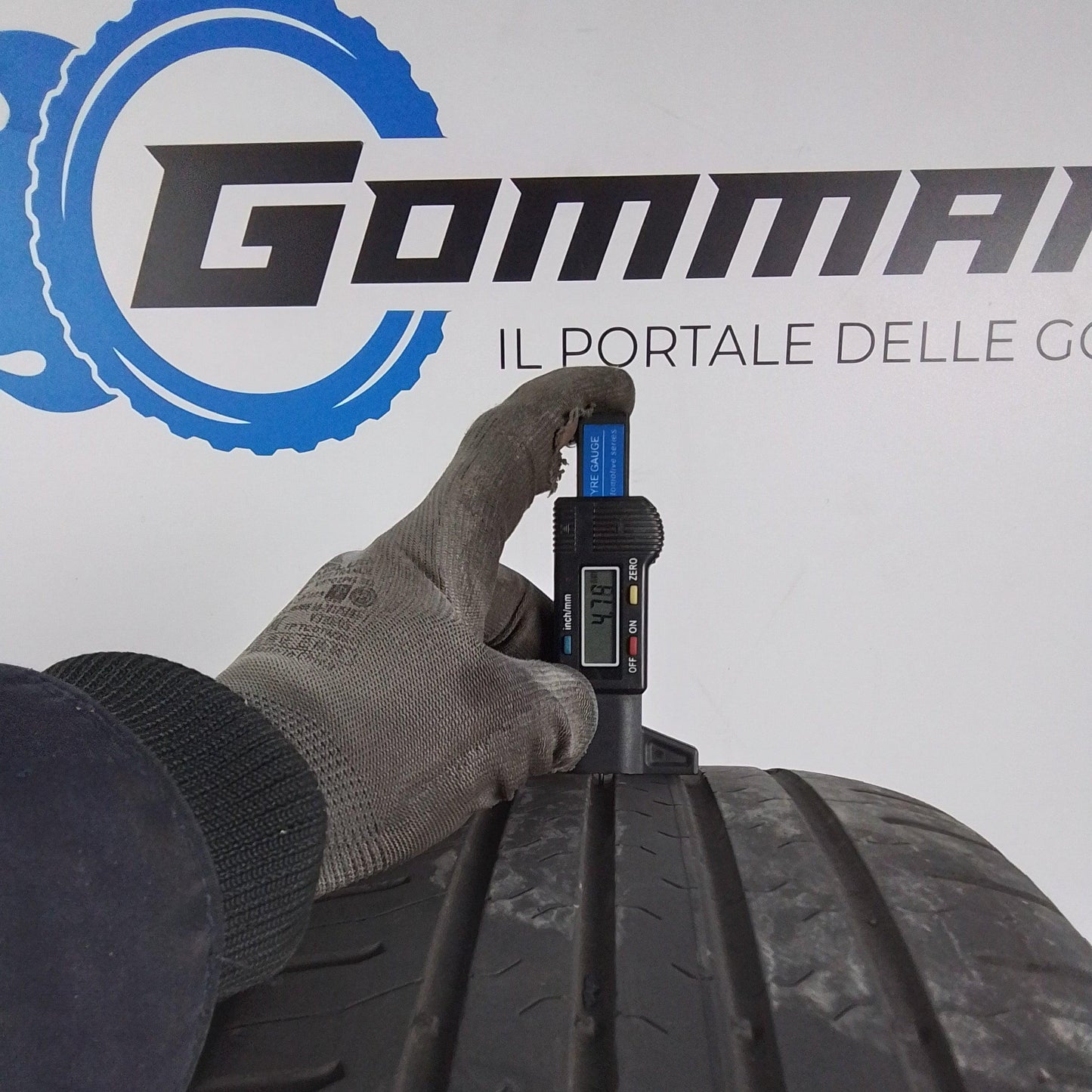 4 Continental ContiEcoContact 5 215 65 17 99V