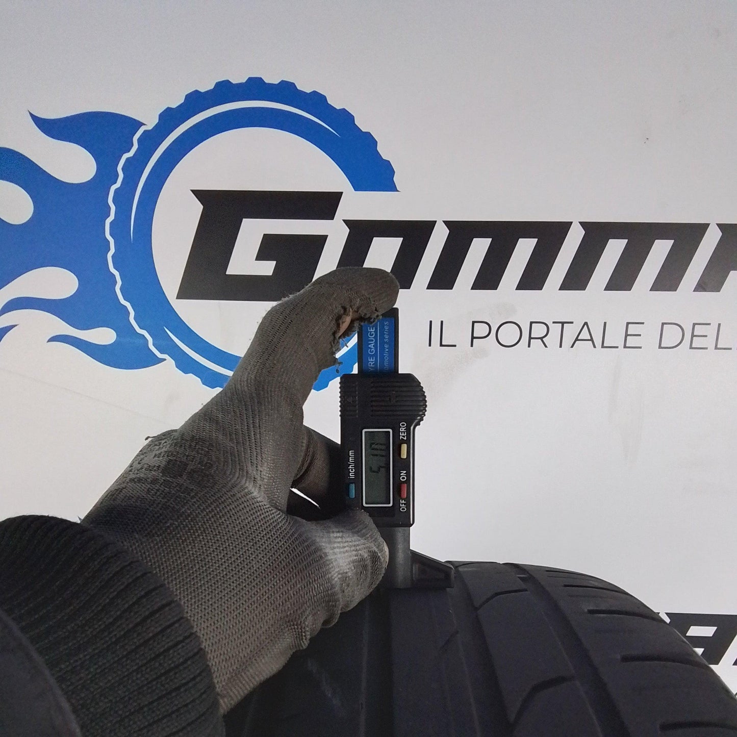 4 Continental ContiPremiumContact2 215 55 17 94V