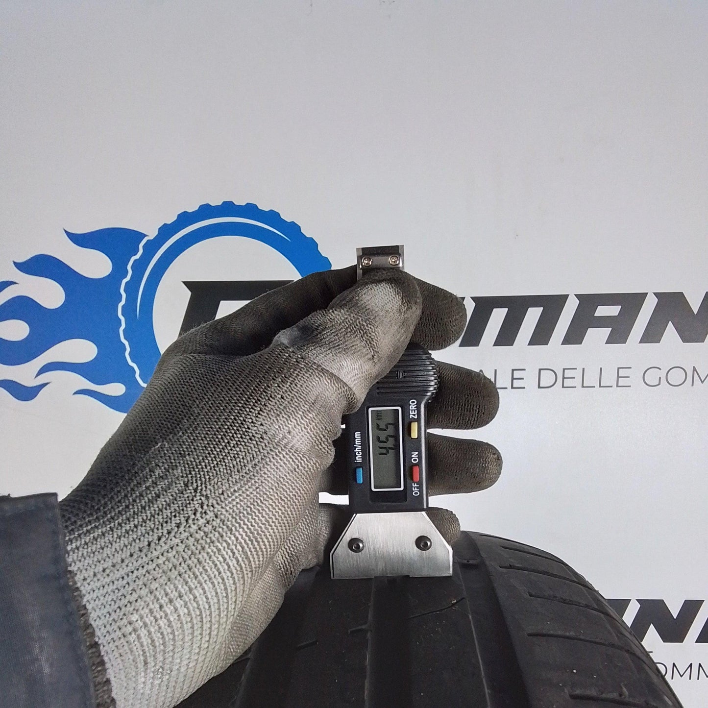 4 Nexen Nfera Su1 225 55 17 101W