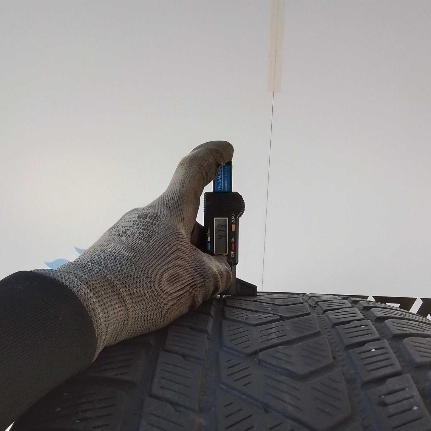 4 Pirelli Scorpion 275 50 20 109V M+S