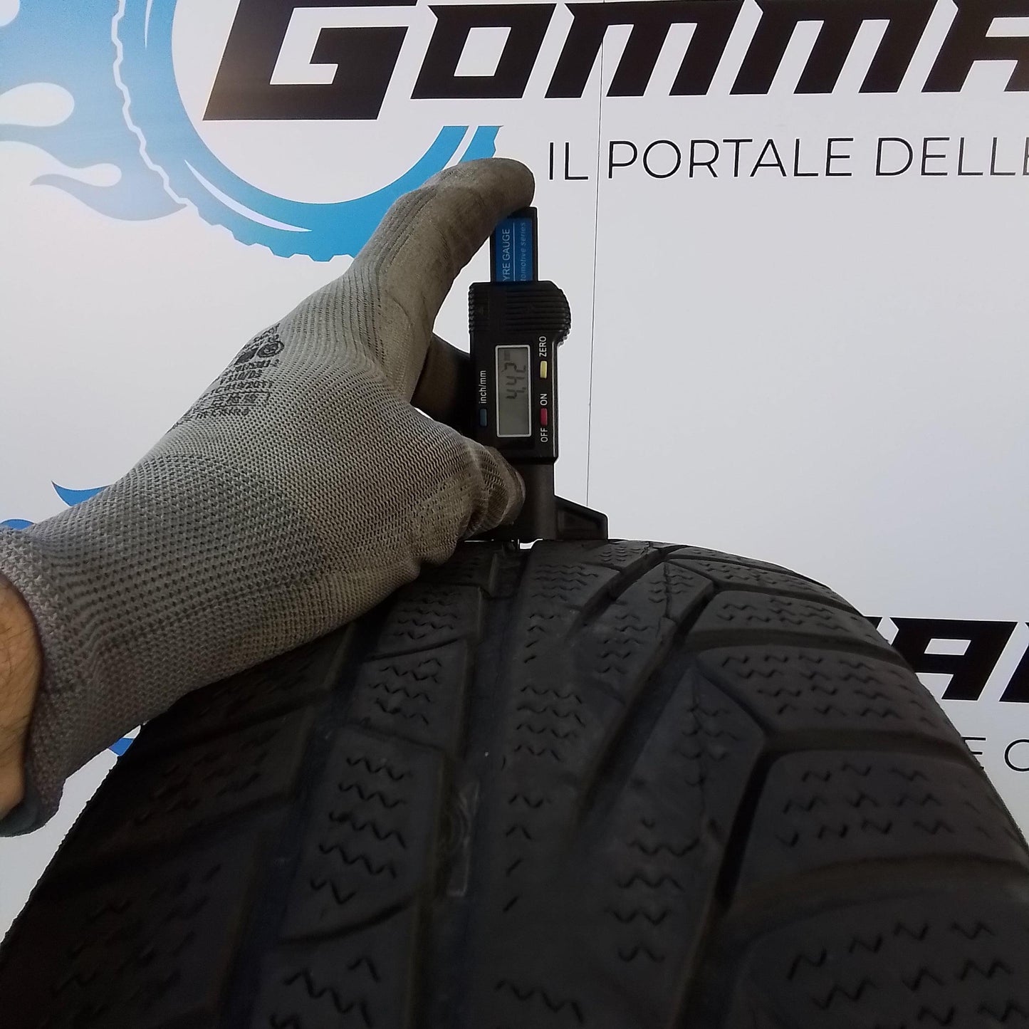 4 Pirelli Sottozero winter 210 195 60 16 89H m+s