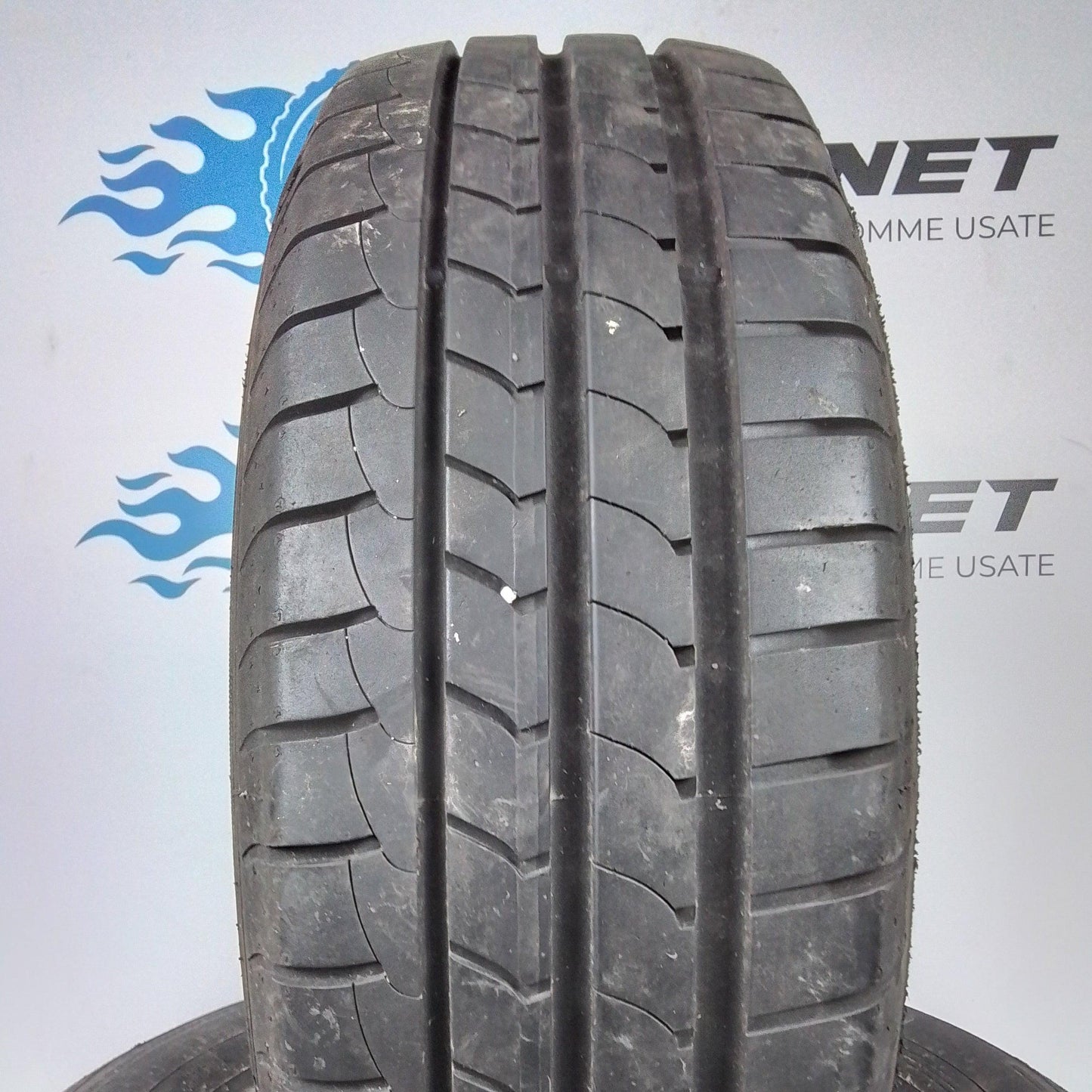 4 Goodyear EfficientGrip 195 60 16 89H