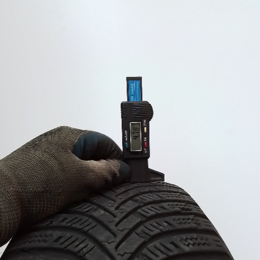 4 Hankook Winter icept Rs 2 195 60 16 89H M+S