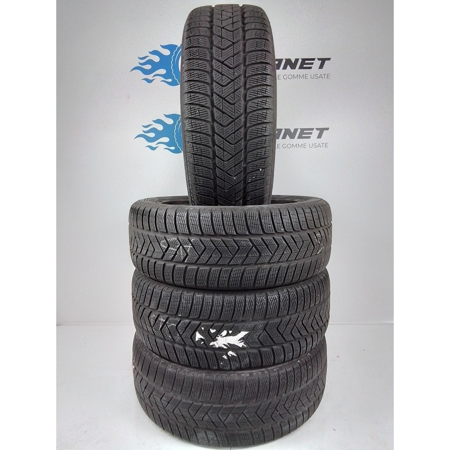 4 Pirelli Scorpion Winter 215 65 17 99H M+S