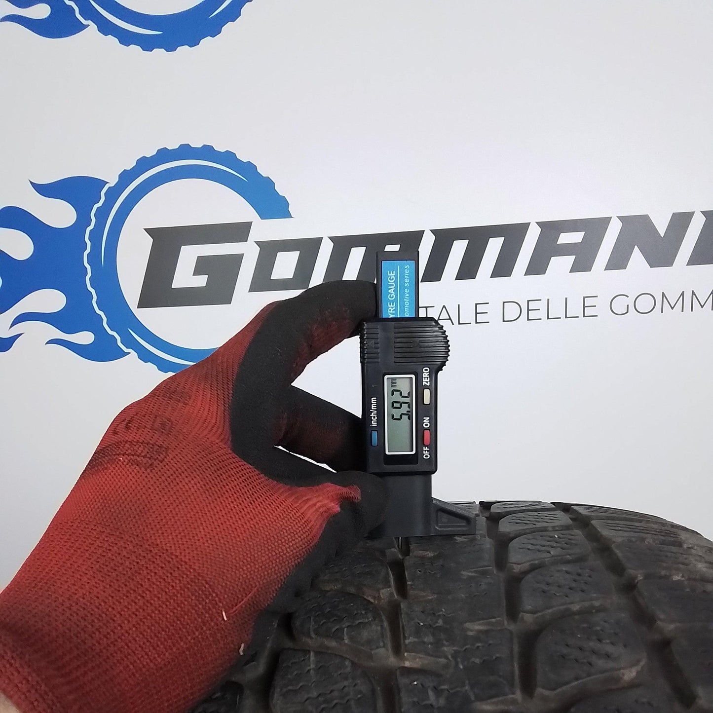 2 Bridgestone Blizzak LM-32 235 55 19 101V m+s