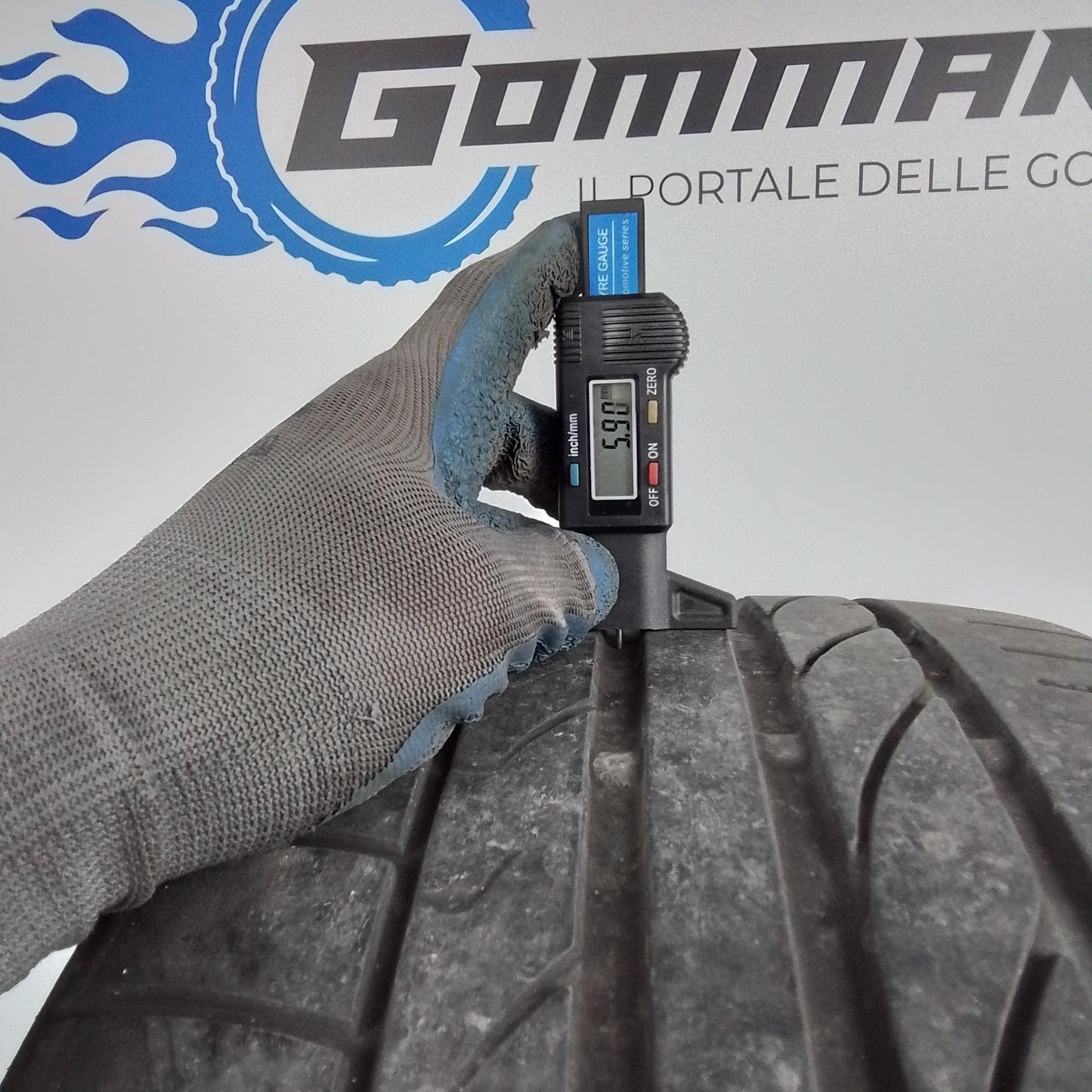 2 Bridgestone Potenza Re050A 235 35 18 87Y