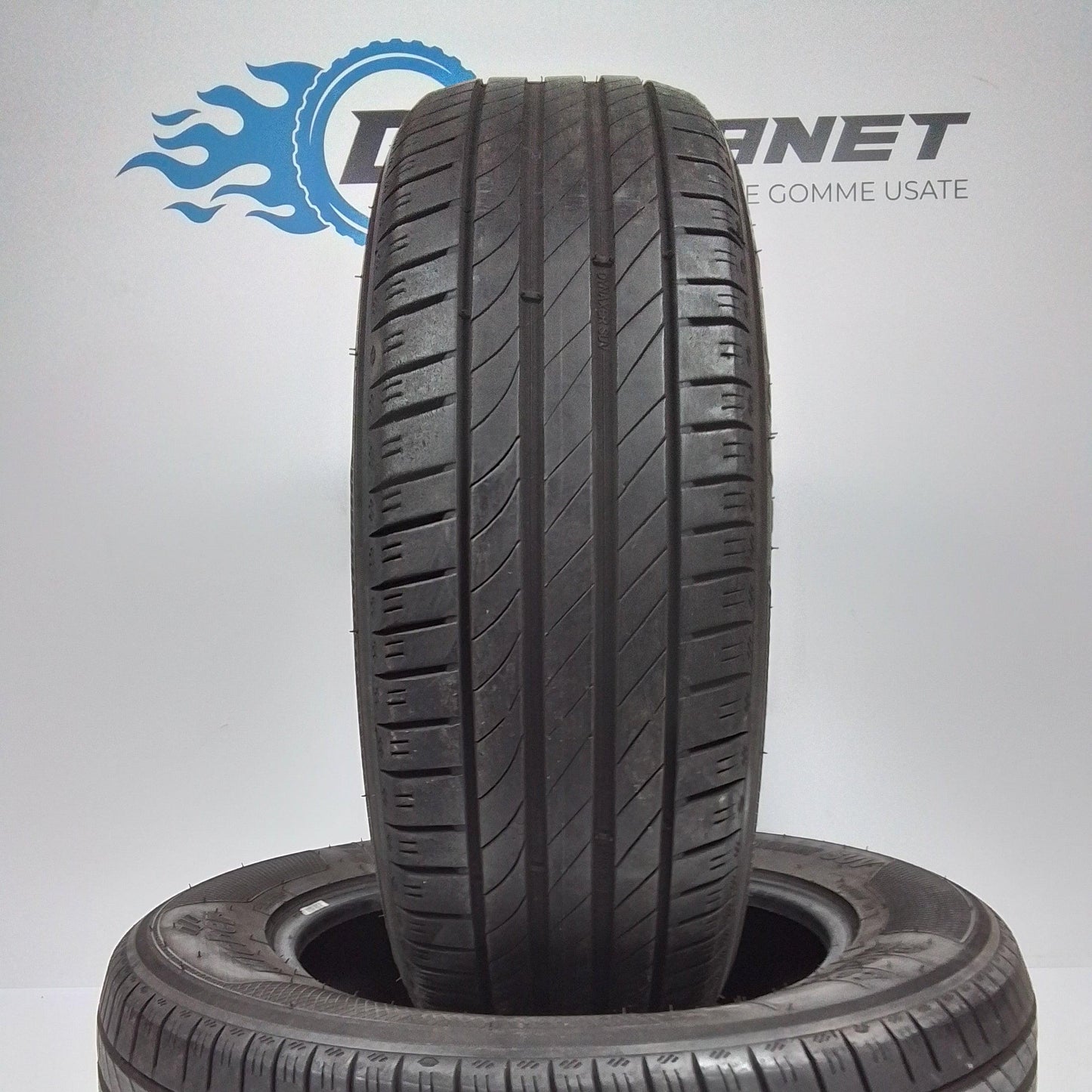 2 Kleber Dynaxer Hp3 215 65 17 99V