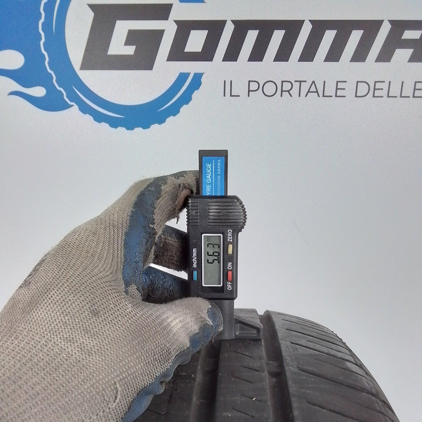 2 Maxxis mecotra 3 205 60 16 96H