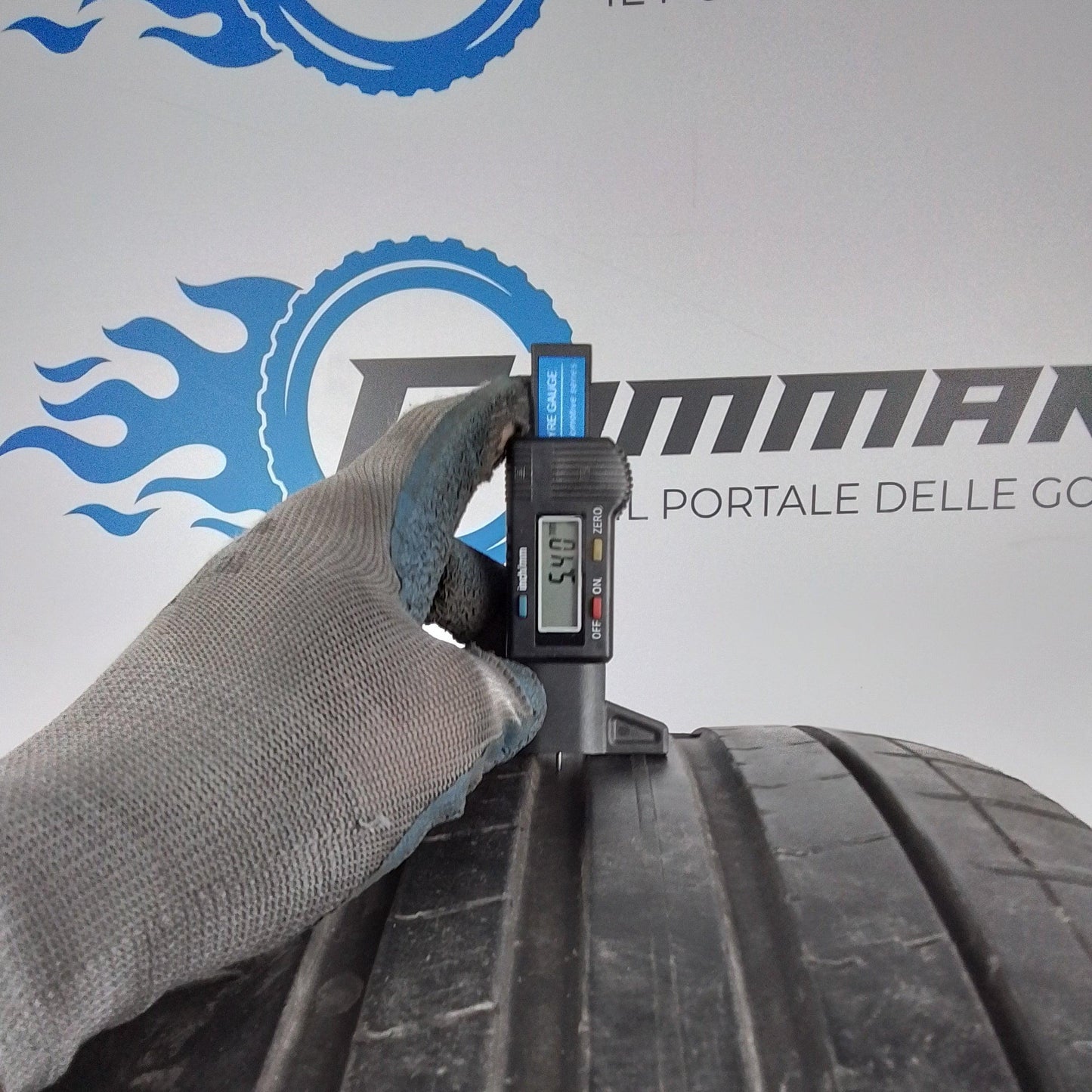 2 Pirelli Pzero 205 40 17 84W