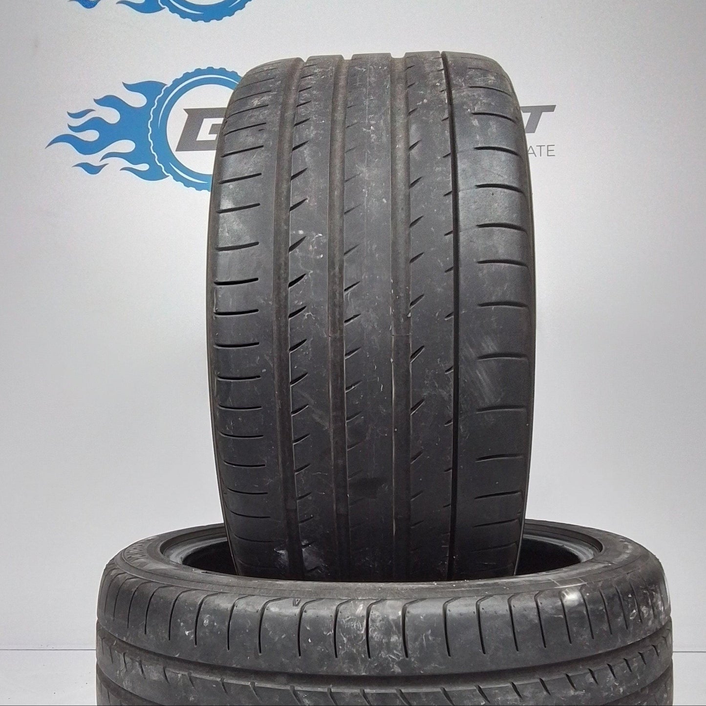 2 Yokohama Advan Sport V105 285 35 19 99Y