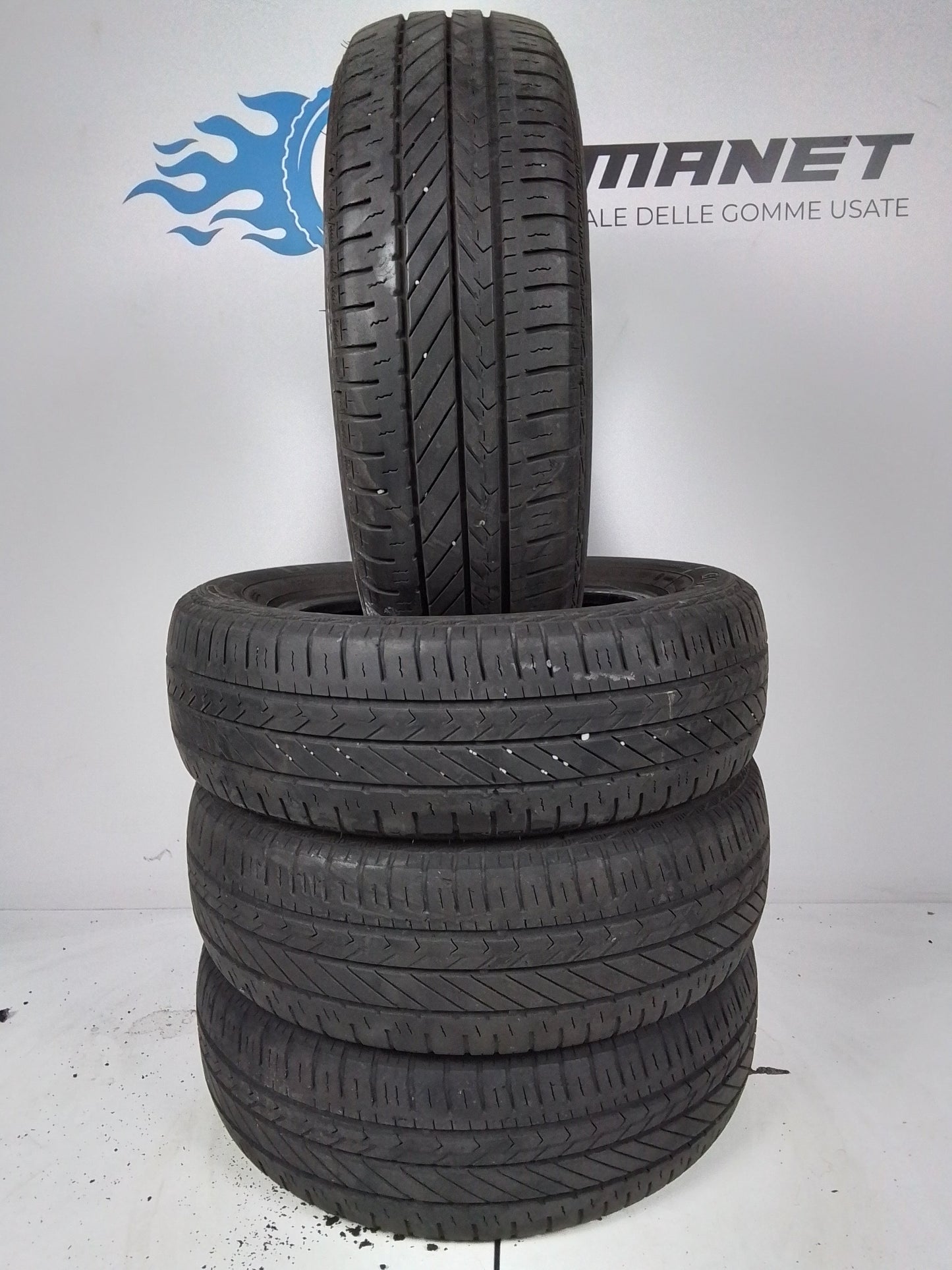 4 Goodyear Duragrip 175 65 14 82T