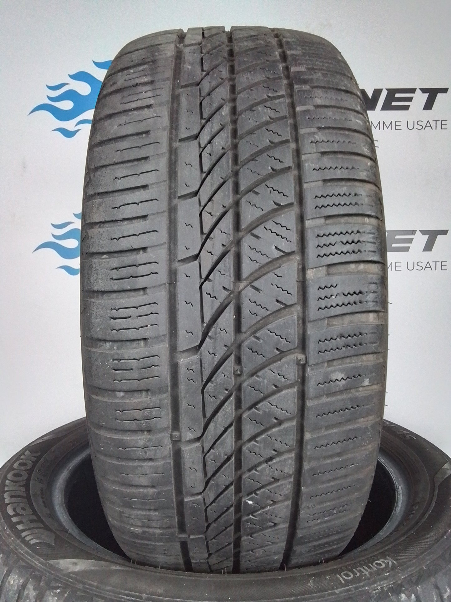 4 Hankook Kinergy 4S 215 50 17 91H