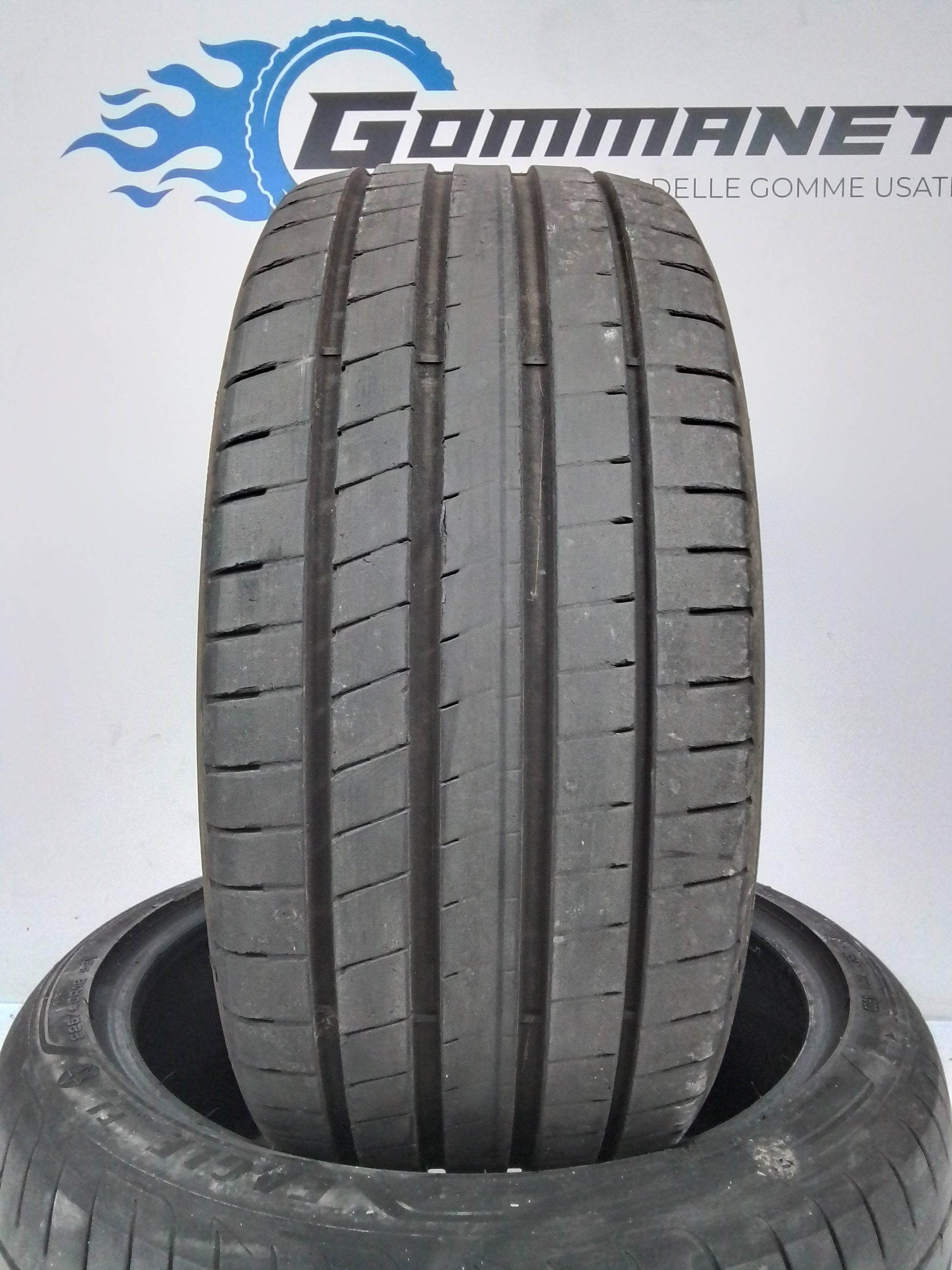 2 Gomme usate 225 40 18