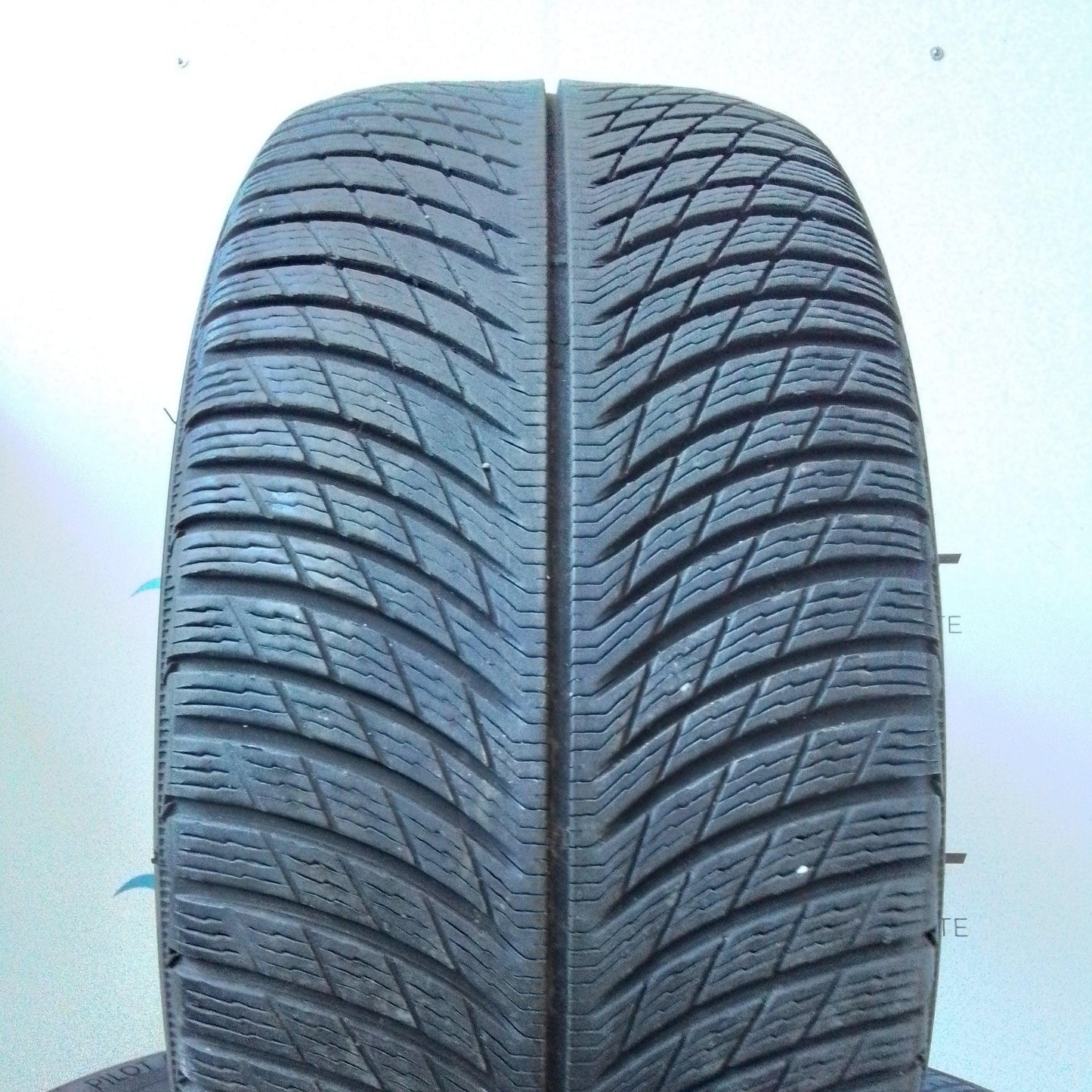 2 Michelin 245/45 R19 Pilot Alpine 5