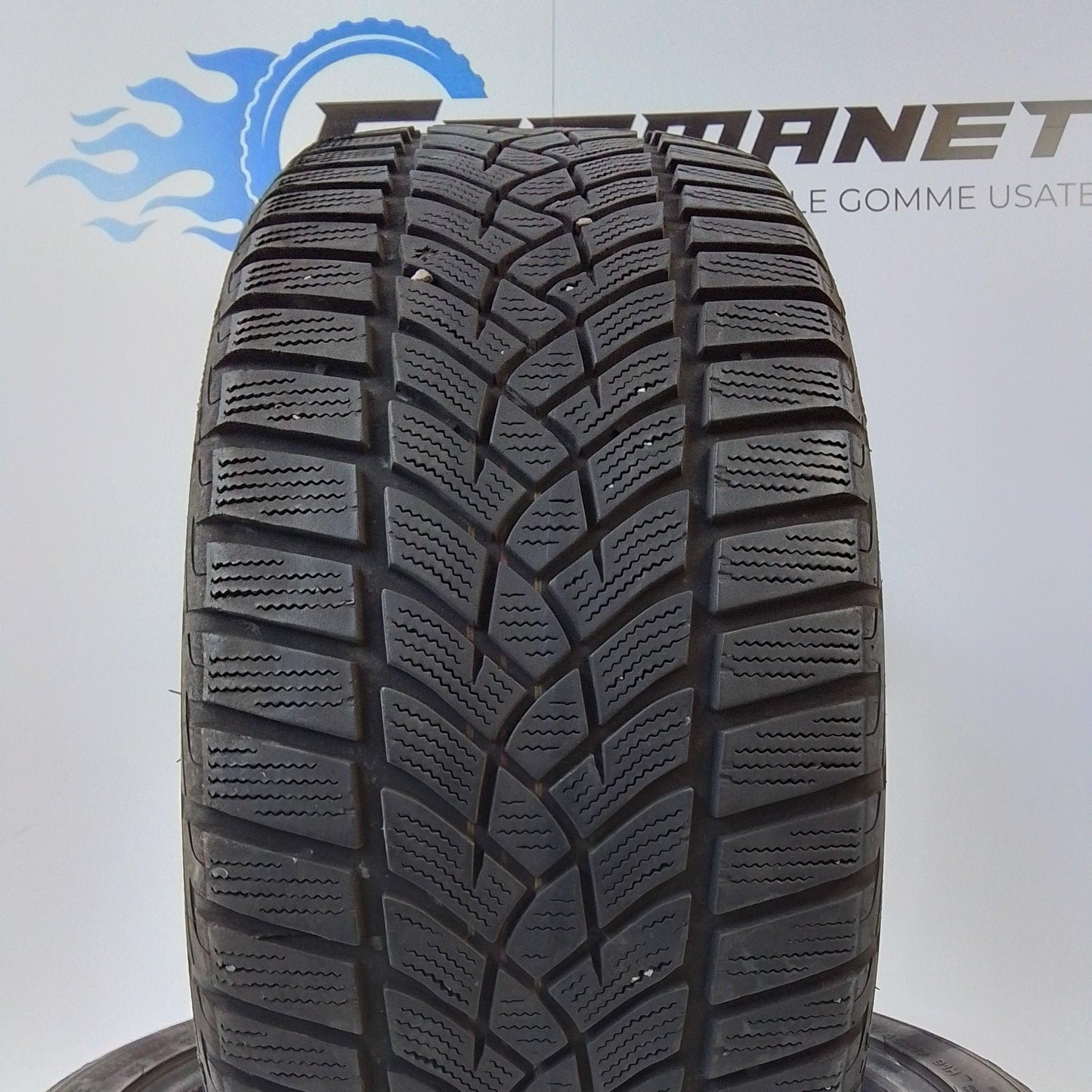 4 Goodyear 225/50 R17 Ultragrip Performance Gen-1