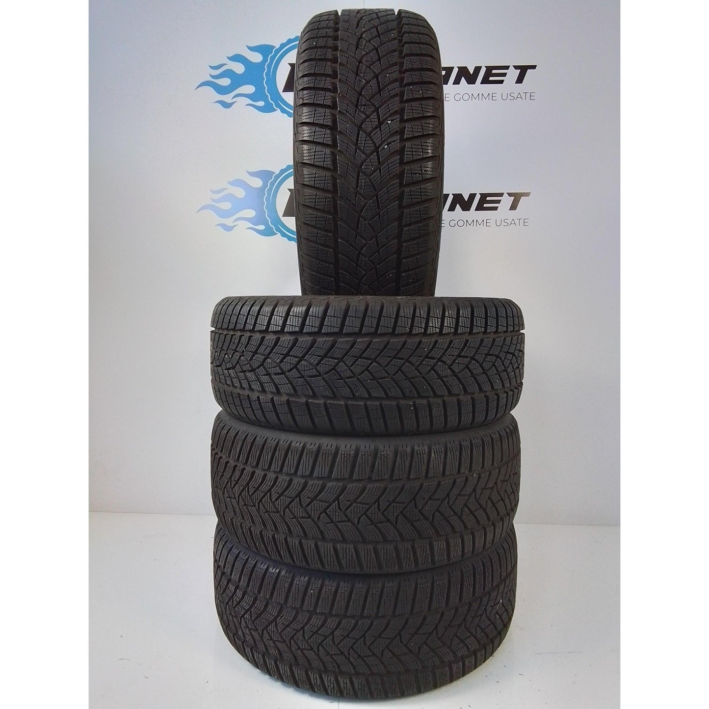 4 Goodyear 225/50 R17 Ultragrip Performance Gen-1