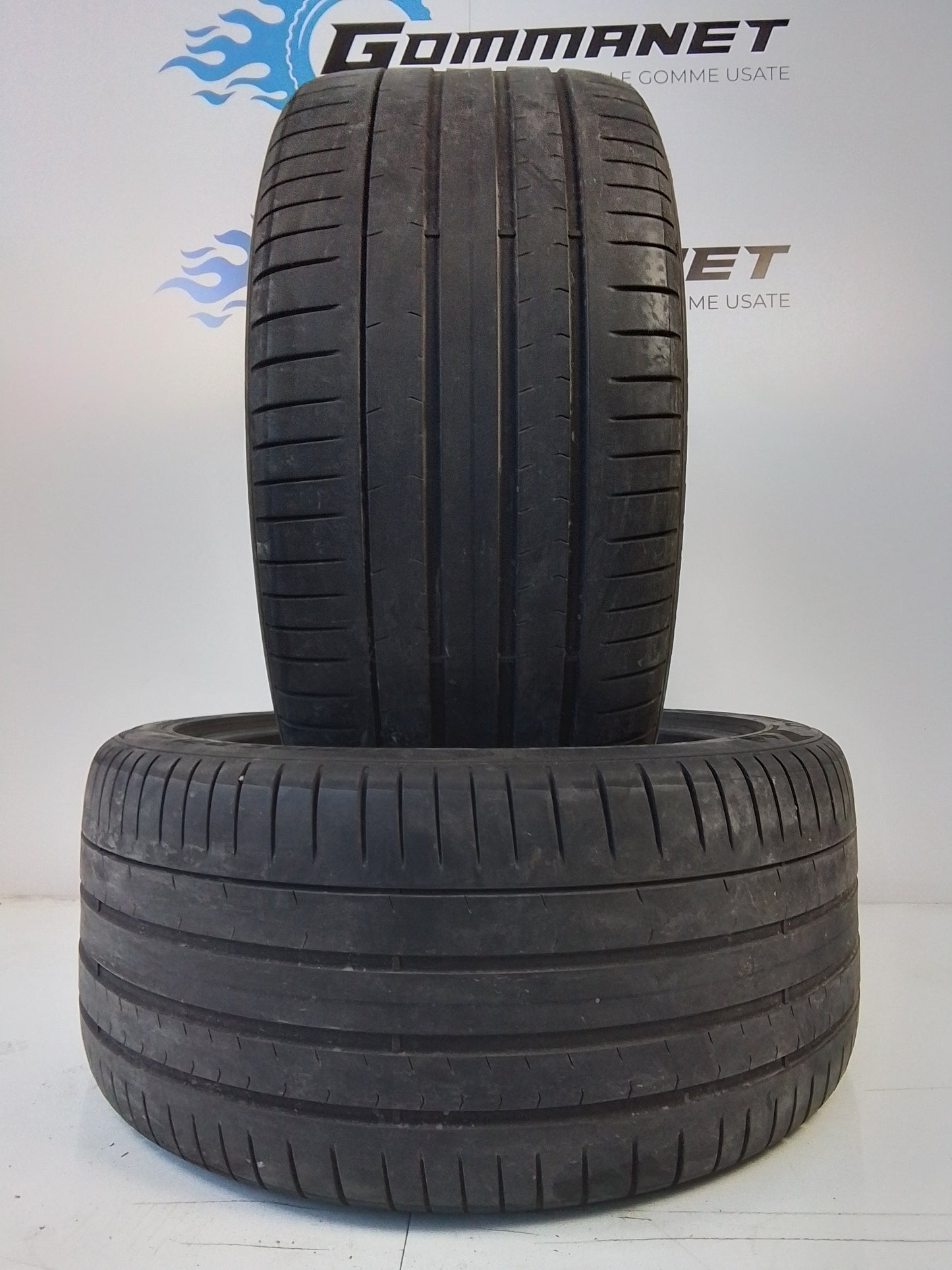 2 Pirelli Pzero 315 35 21 111Y RUN FLAT