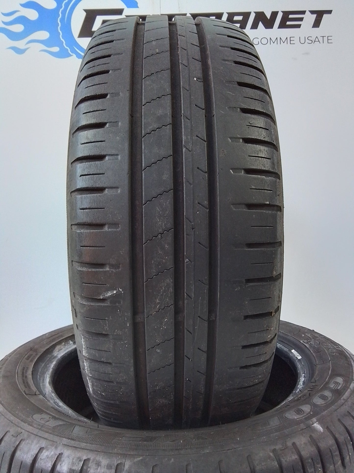 2 Goodyear Efficentgrip Performance 185 55 15 82H