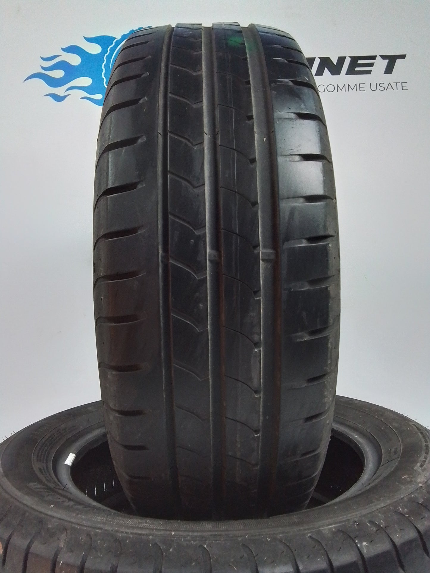 2 Goodyear Efficentgrip 195 60 16 89H