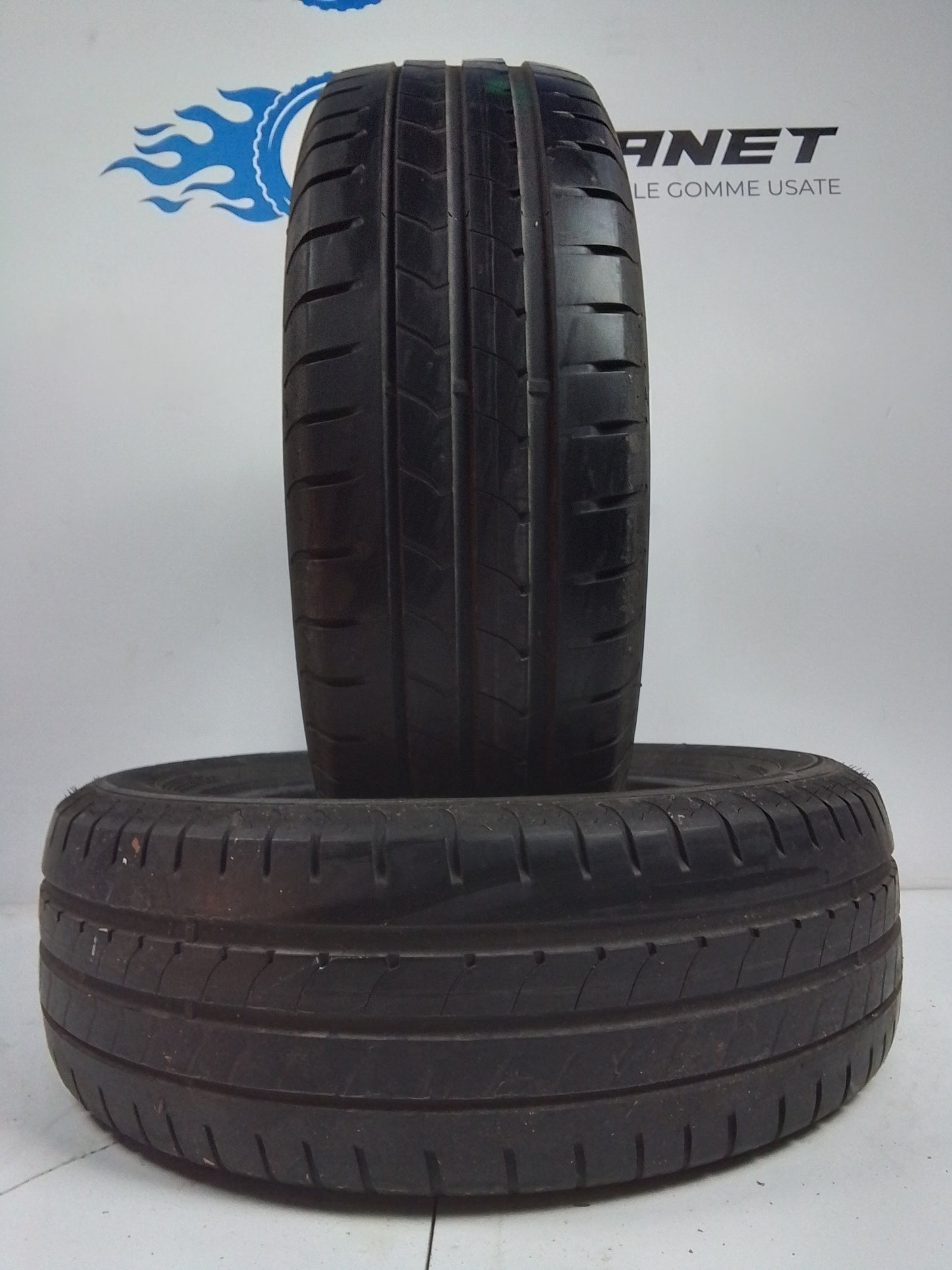 2 Goodyear Efficentgrip 195 60 16 89H