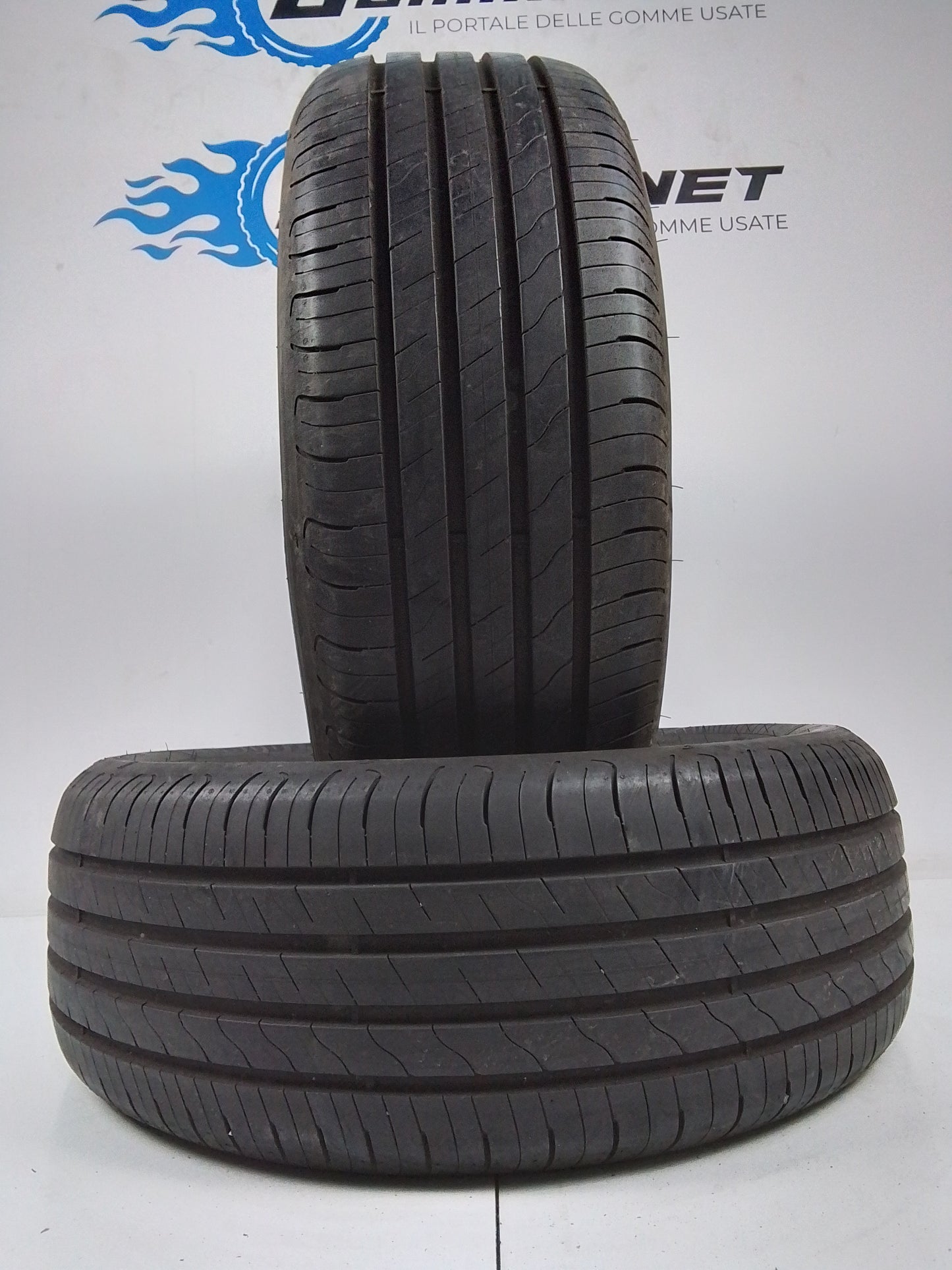 2 Goodyear Efficentgrip Performance 225 55 16 95W