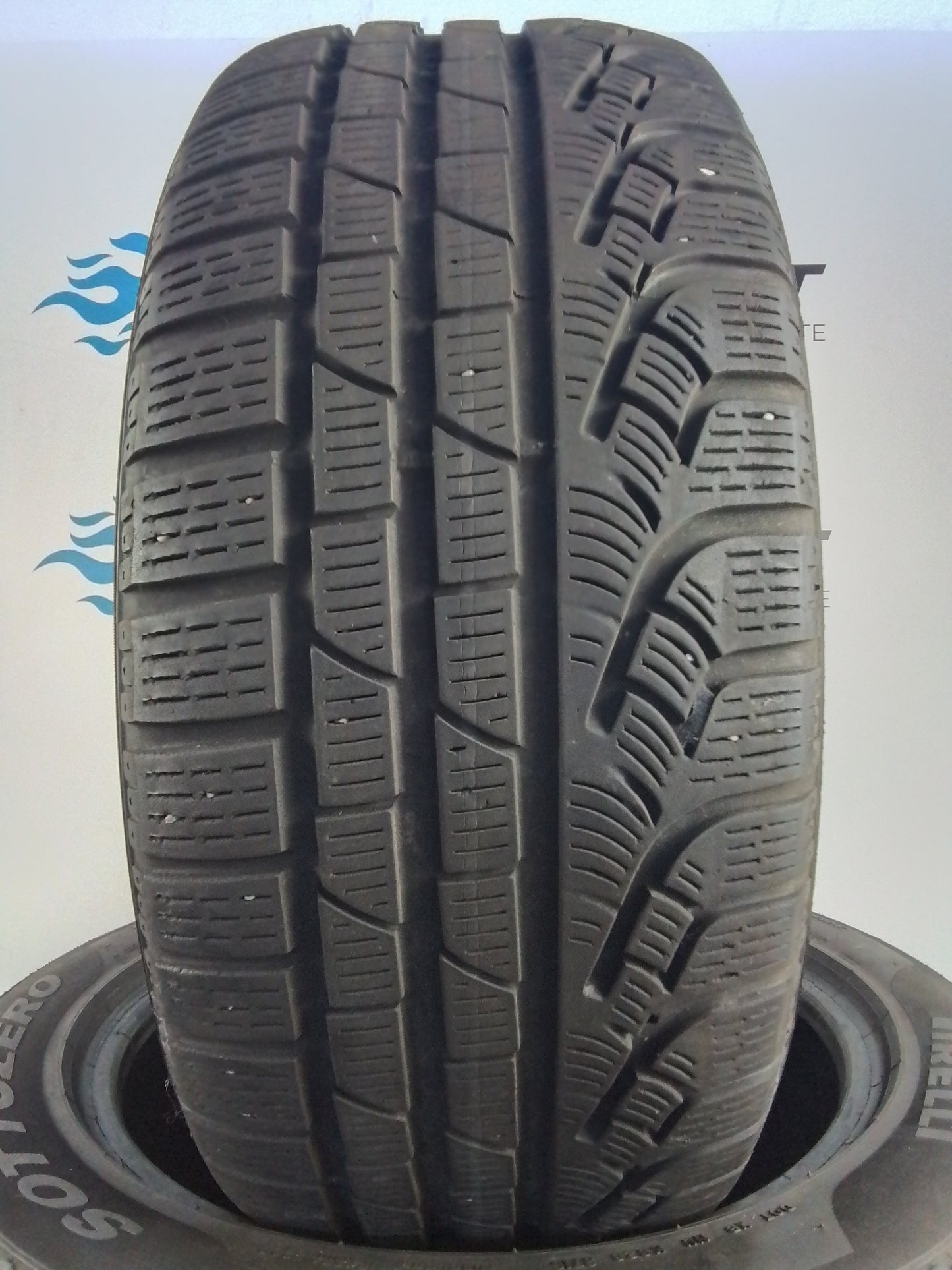 4 Pirelli Sottozero Winter 210 235 50 19 103H