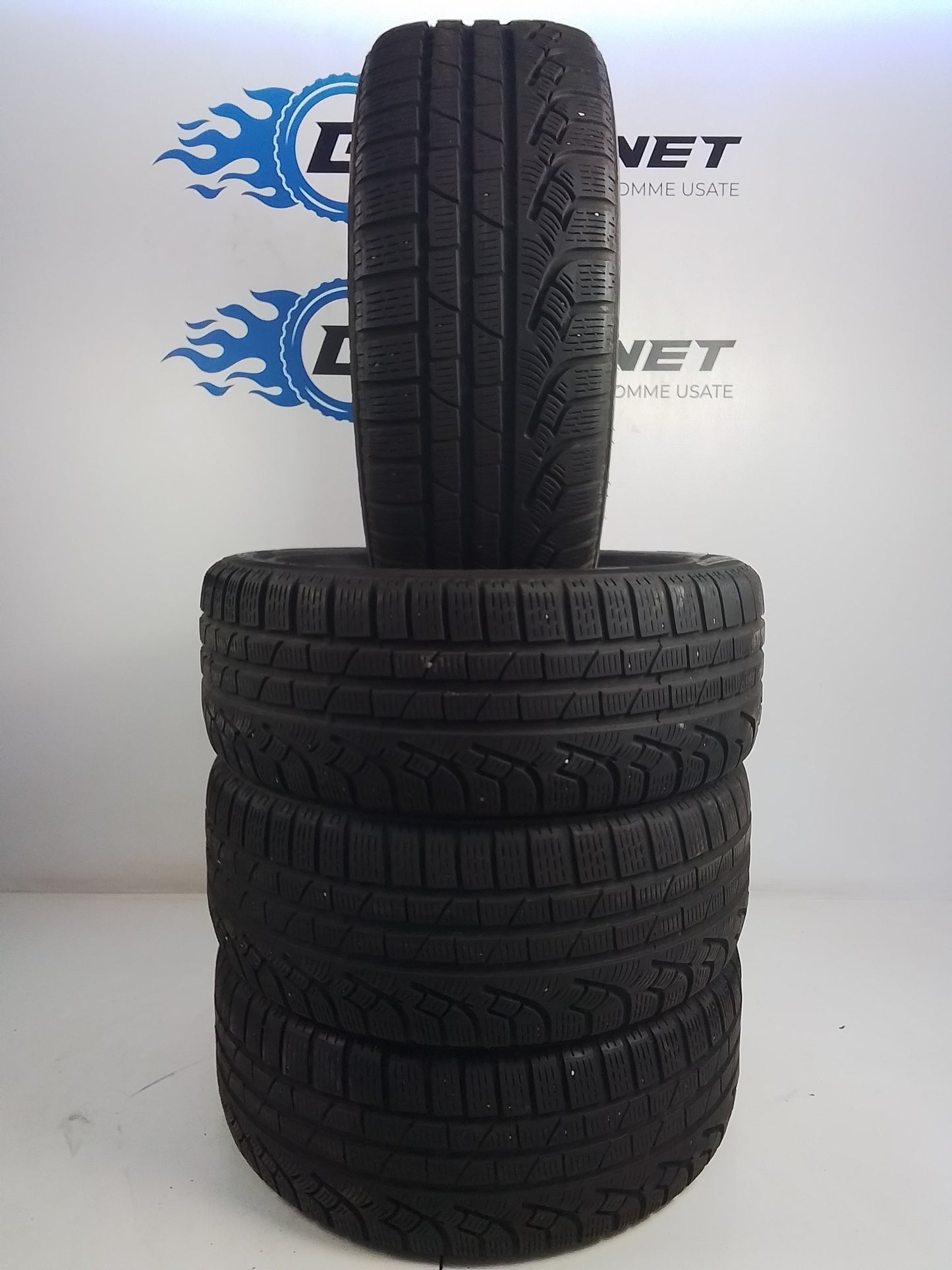 4 Pirelli Sottozero Winter 210 235 50 19 103H