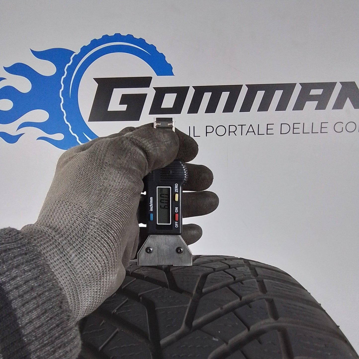 2 Yokohama 225/50 R18 BluEarth Winter V905 M+S