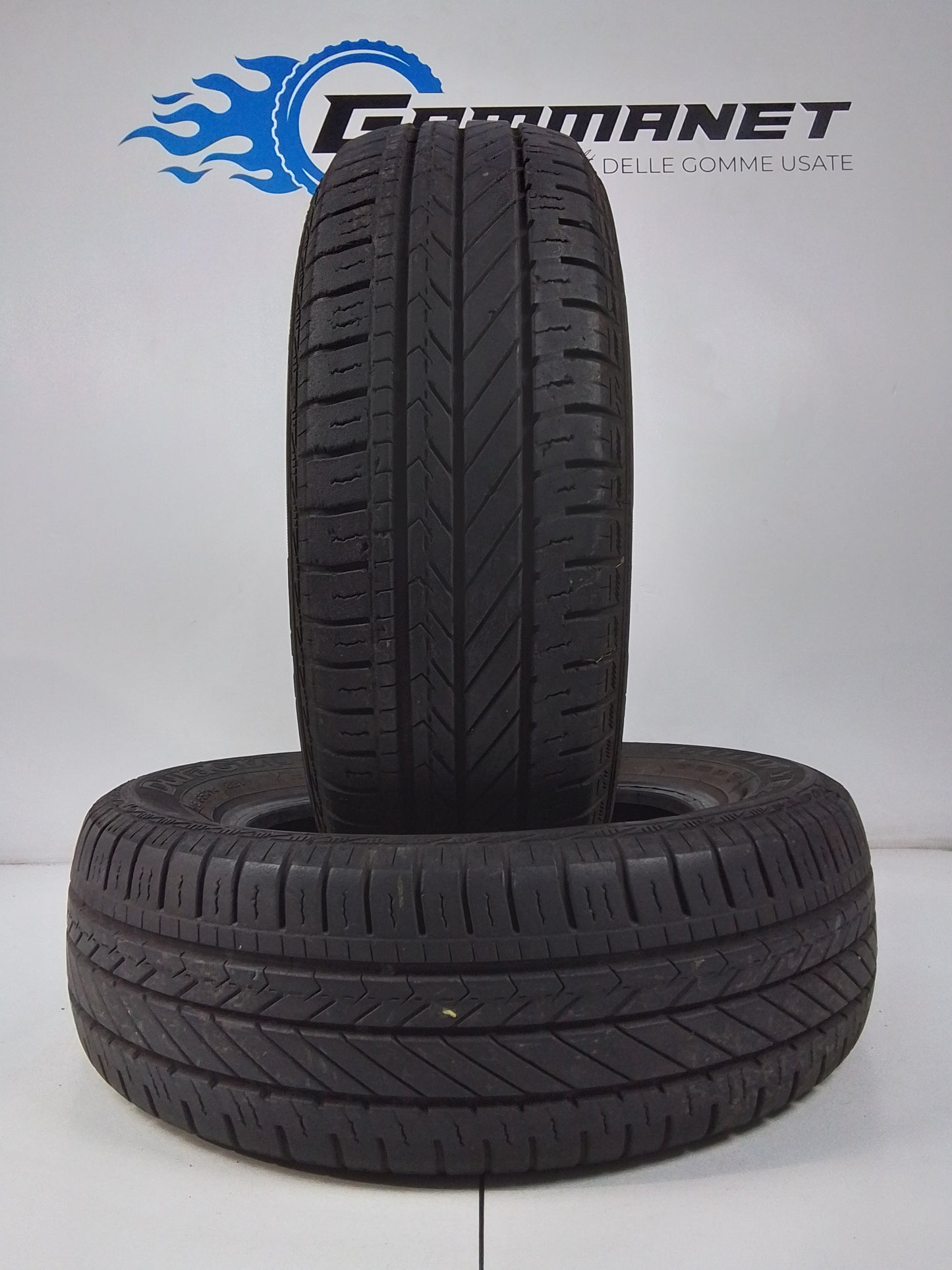 2 Goodyear Duragrip 175 65 14 82T