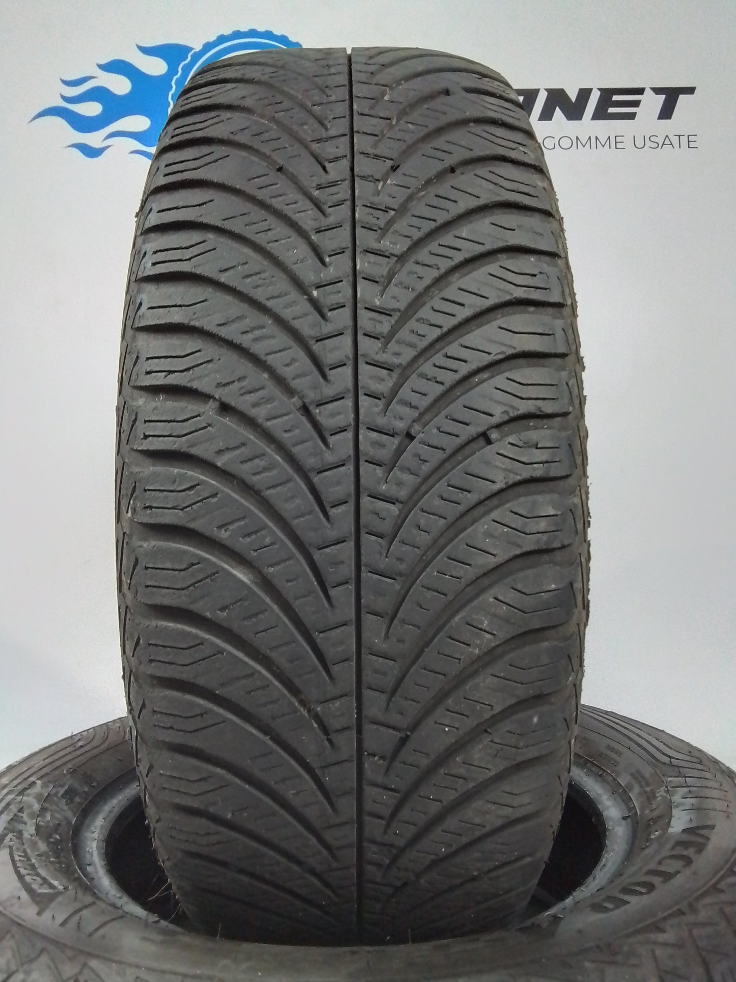 2 Goodyear Vector 4-Season 185 65 14 86H