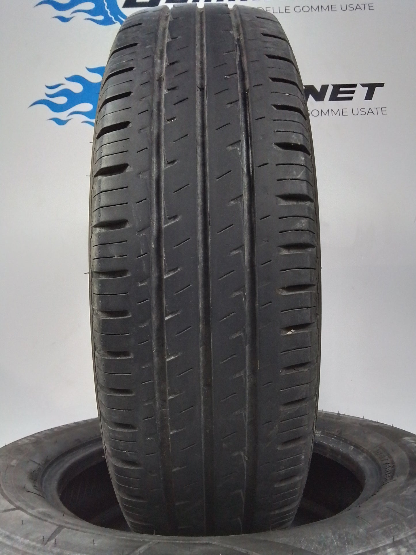 2 Hankook Vantra LT 185 75 16C 104/102R