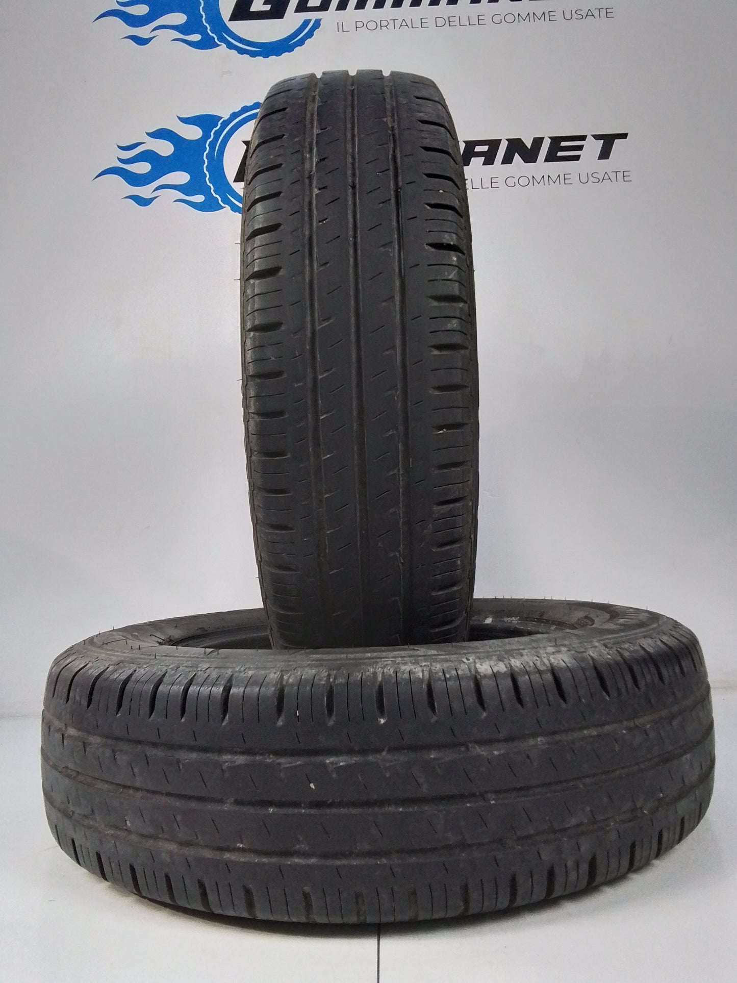 2 Hankook Vantra LT 185 75 16C 104/102R