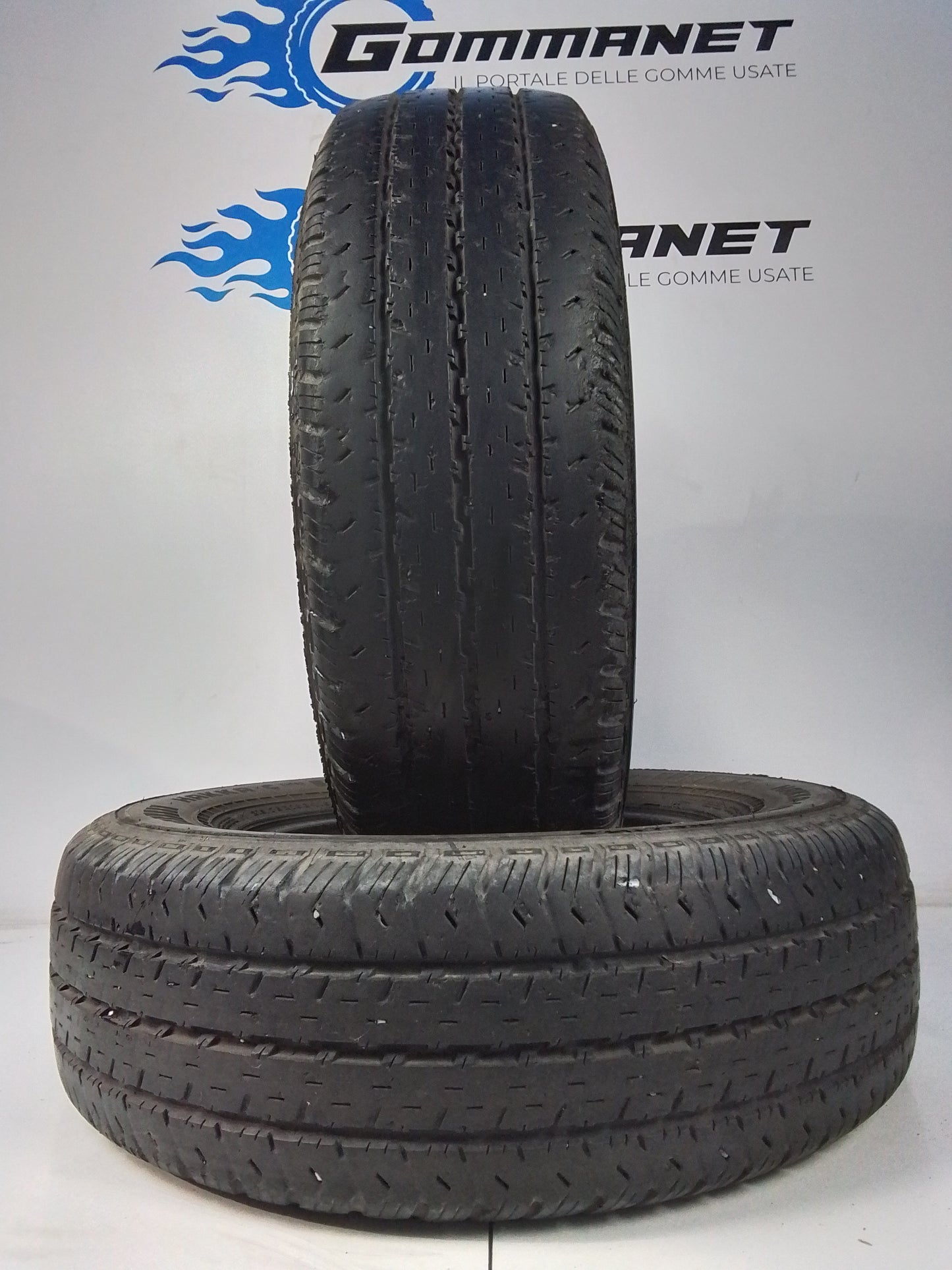 2 Nokian Hakka 215 75 16C 116/114S