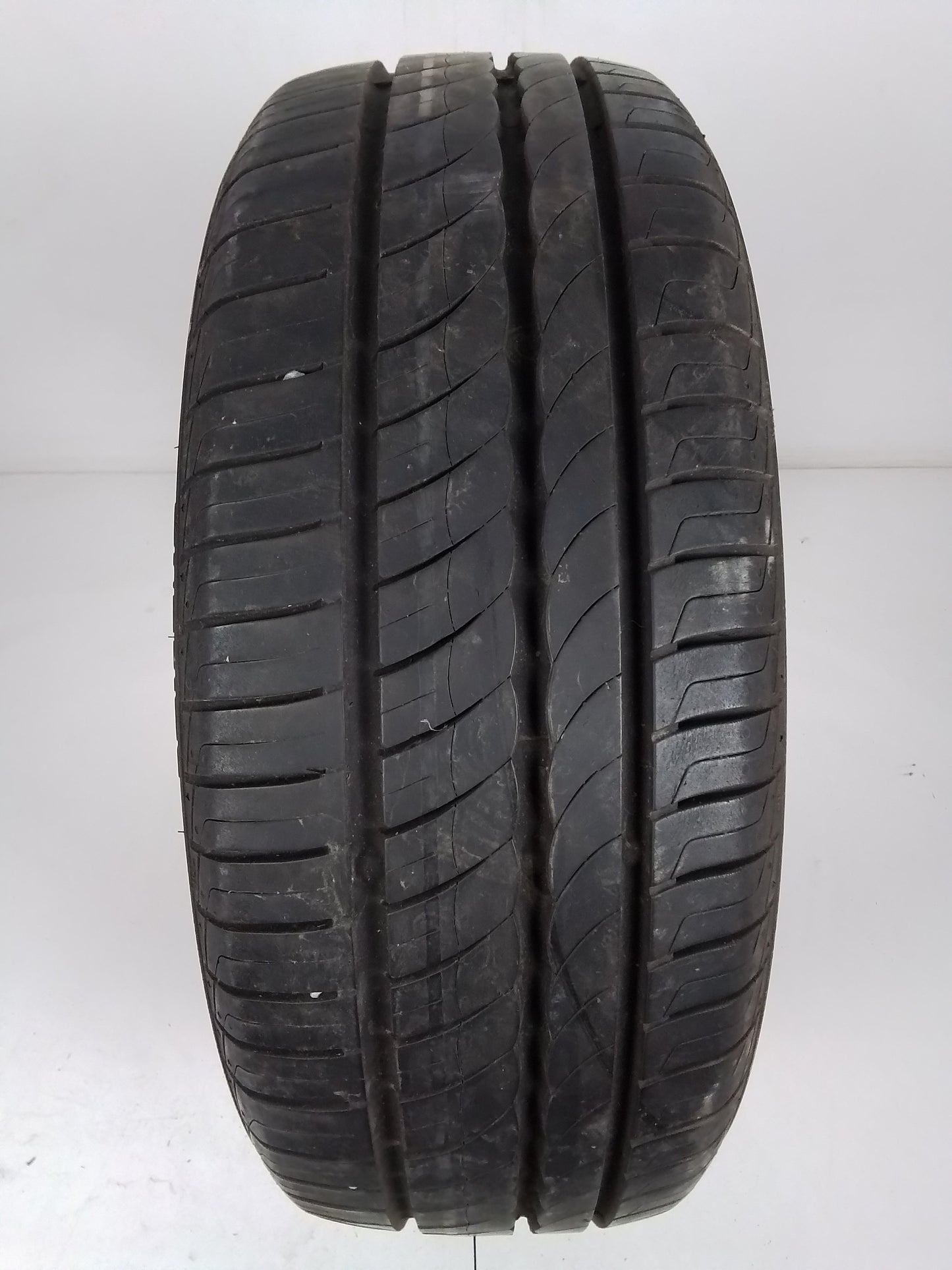 1 Pirelli Cinturato P1 185 55 15 82H