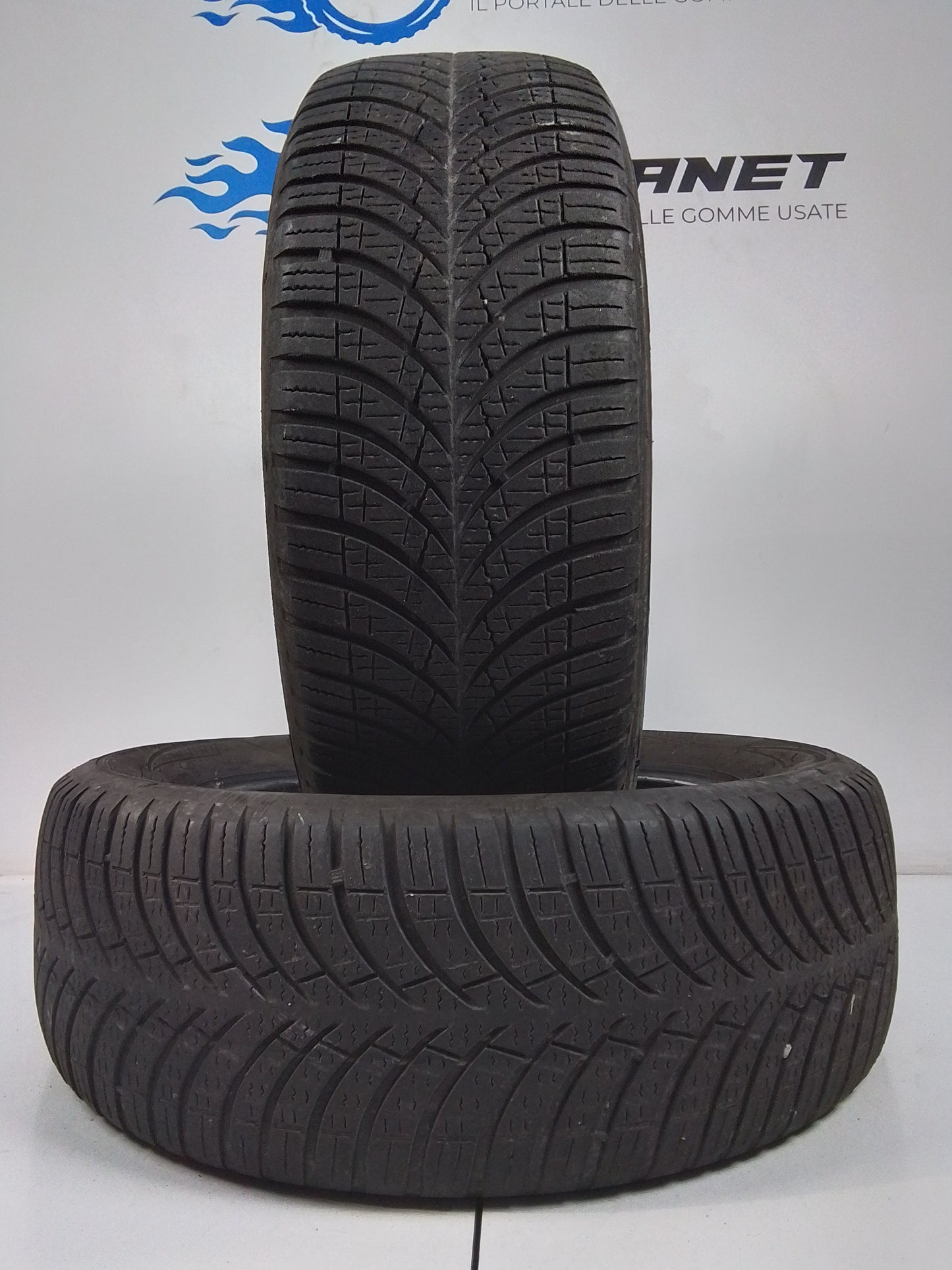 2 Goodyear Vector 4S 215 60 17 100H M+S