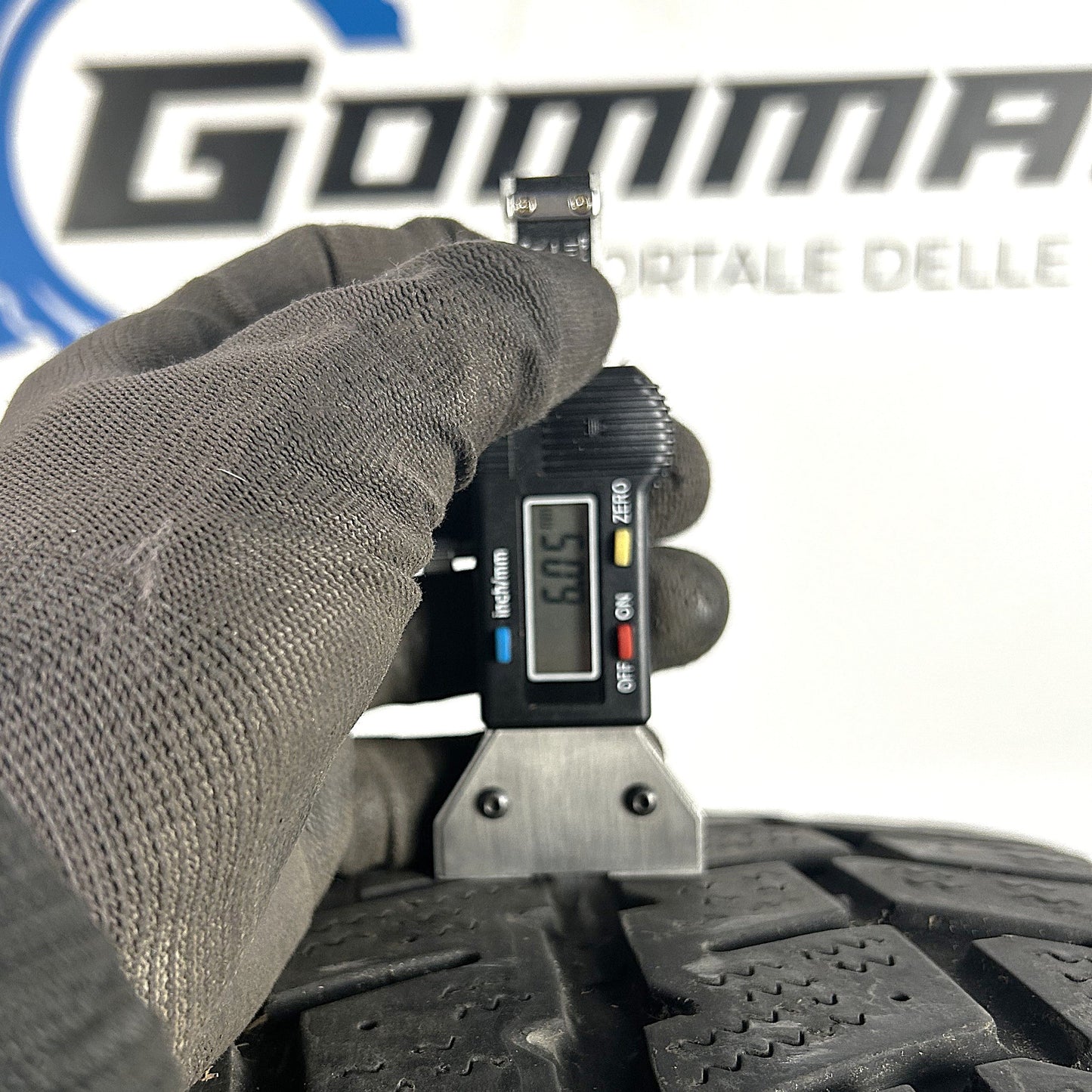 2 General 235/65 R16C Eurovan Winter 2 115/113R