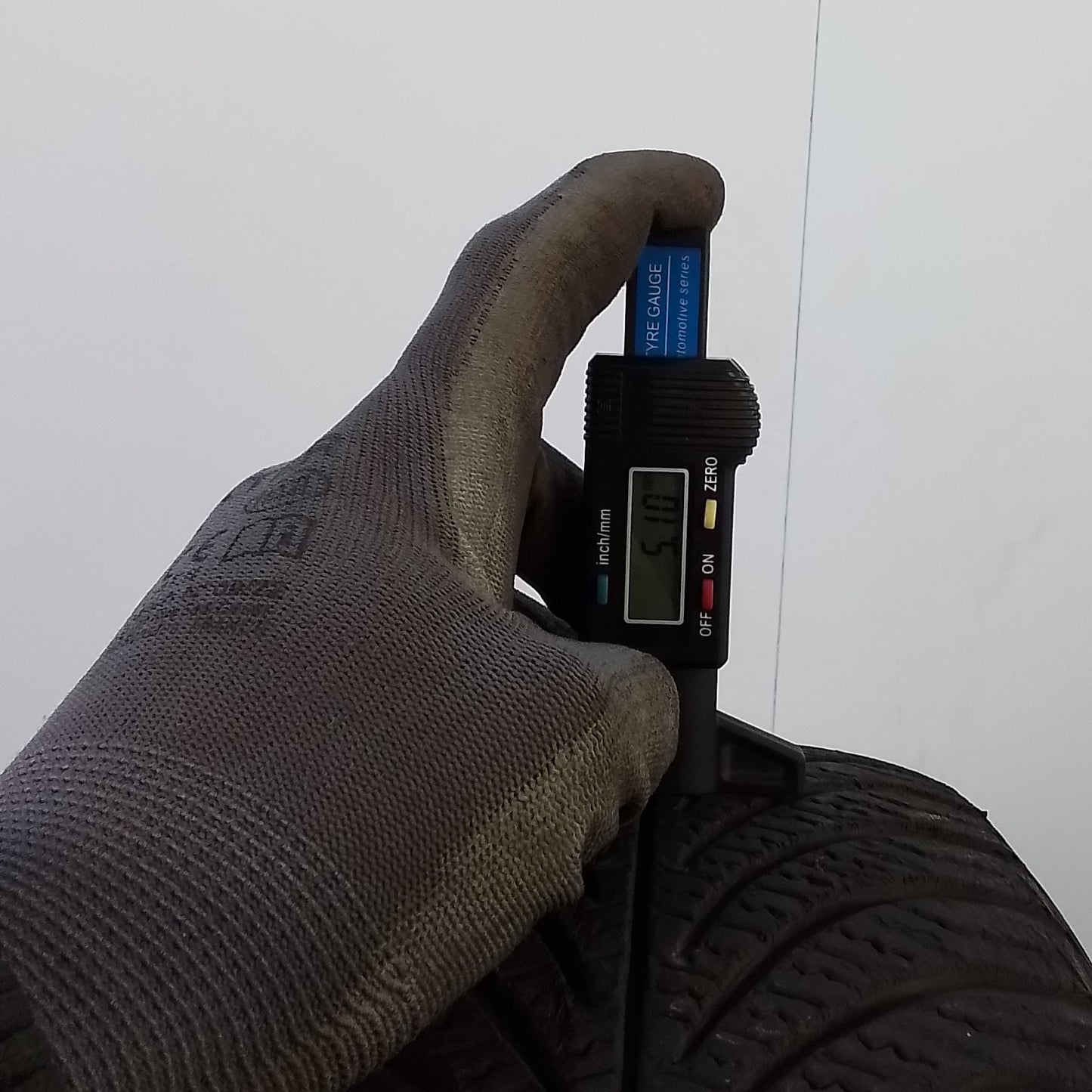 2 Goodyear Vector 4-Season Gen-2 195 55 15 85H