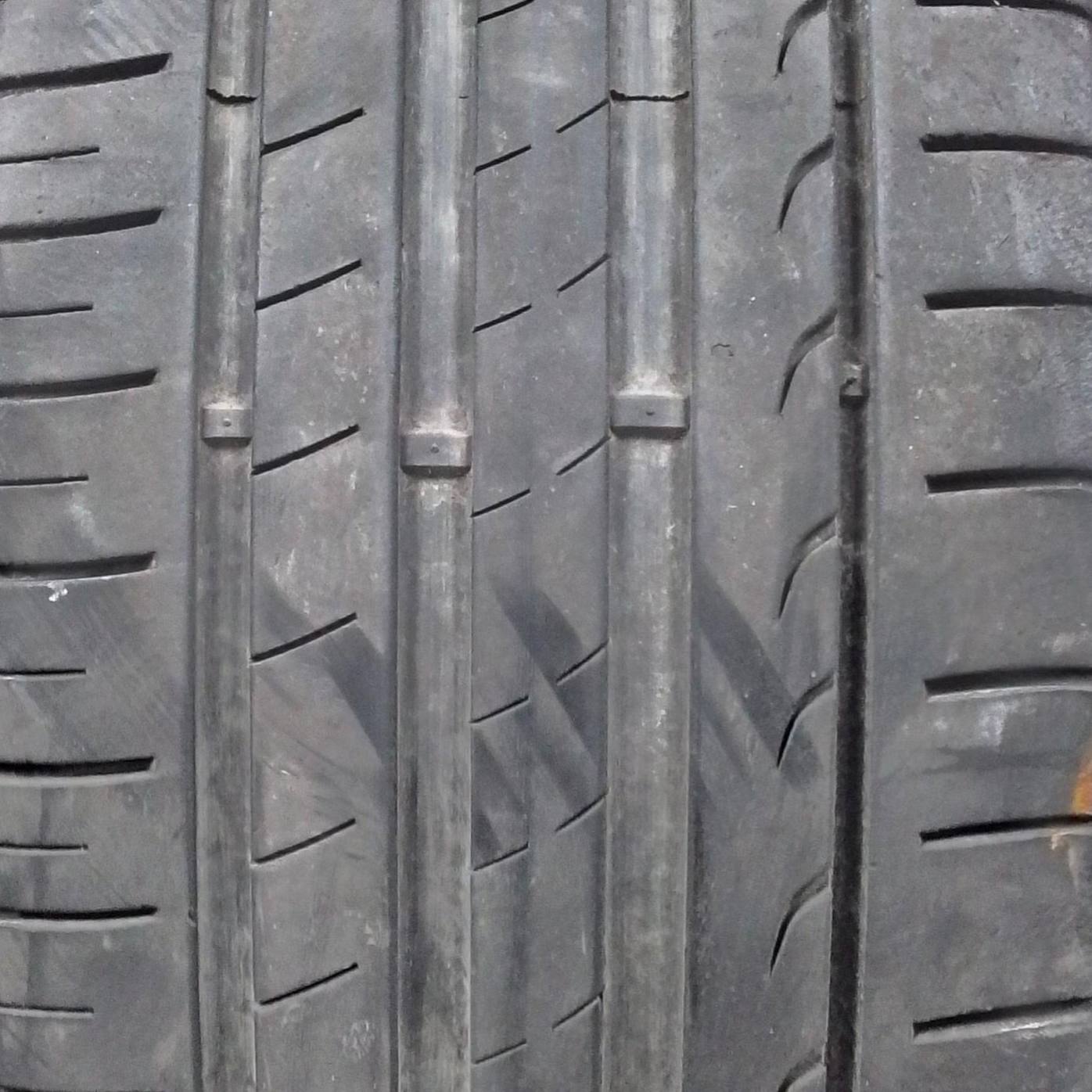 2 Imperial Ecosport 2 225 45 19  96Y
