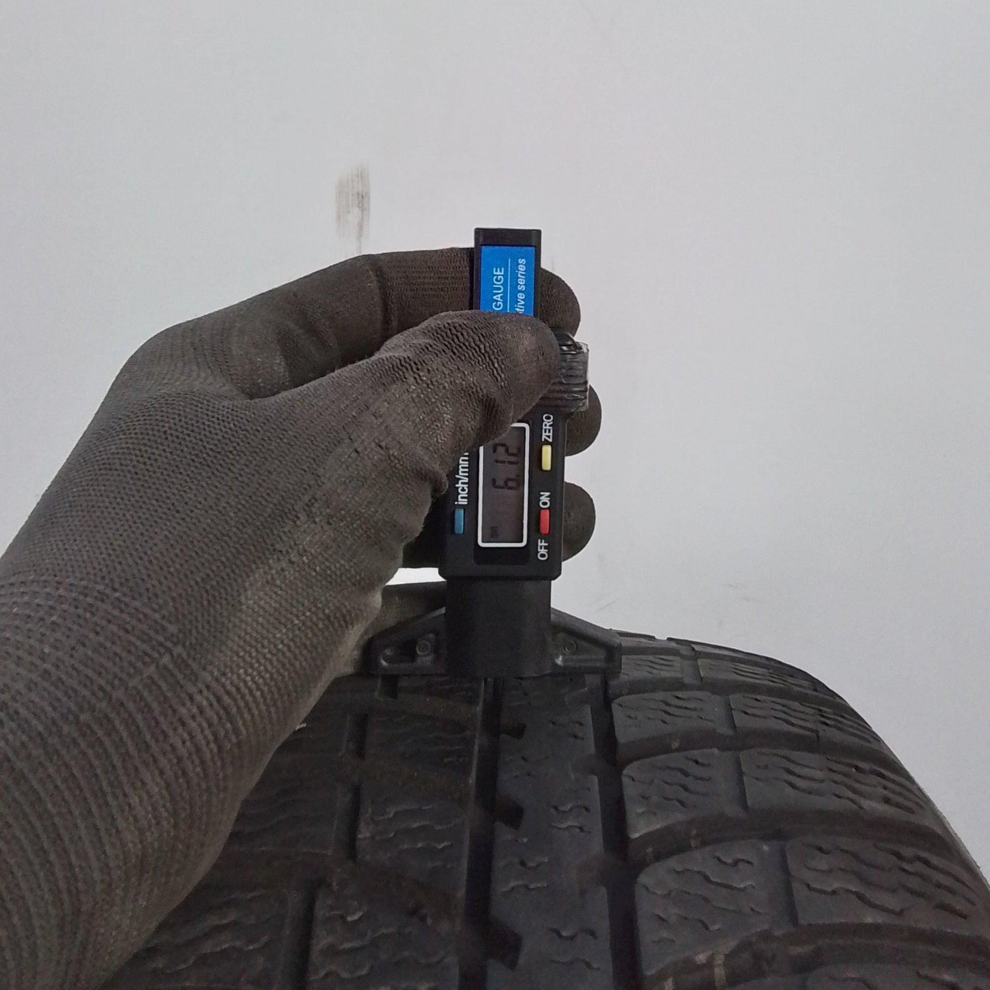 2 Kumho Izen KW23 185 55 15 82H