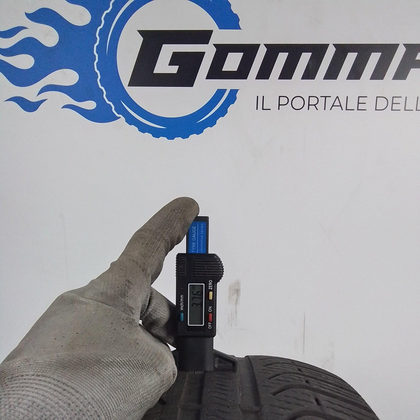 2 Pirelli all season 225 55 17 101W
