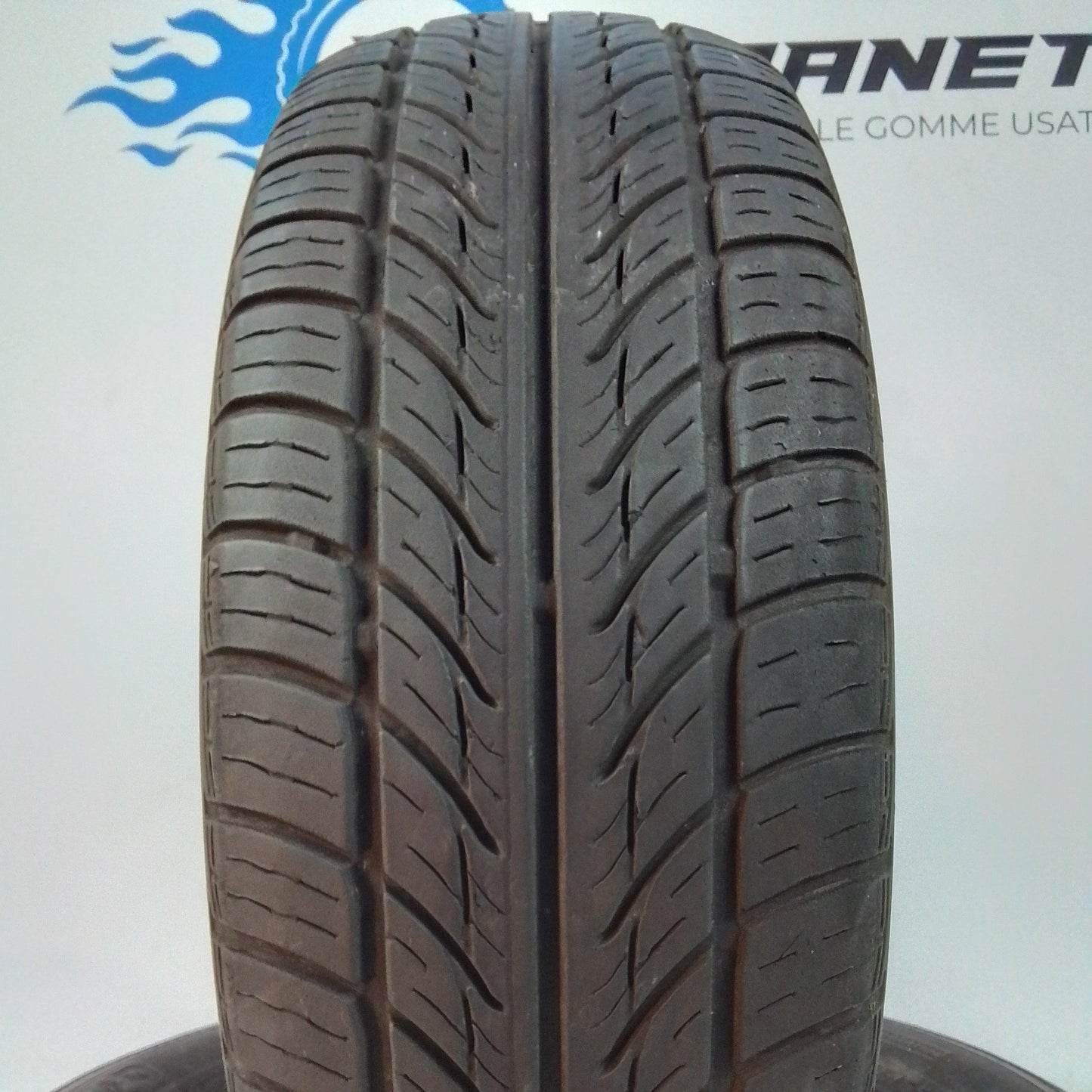 2 Taurus Touring (Michelin) 175 65 14 82H