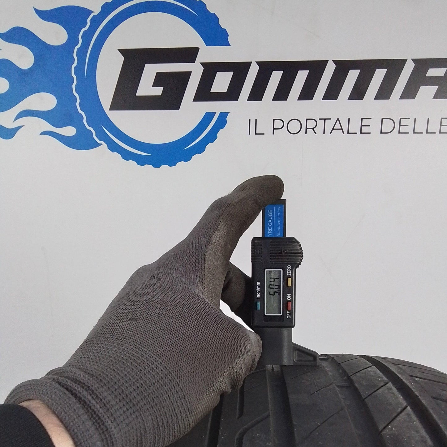 4 Bridgestone 215/50 R18 Turanza T001 92w