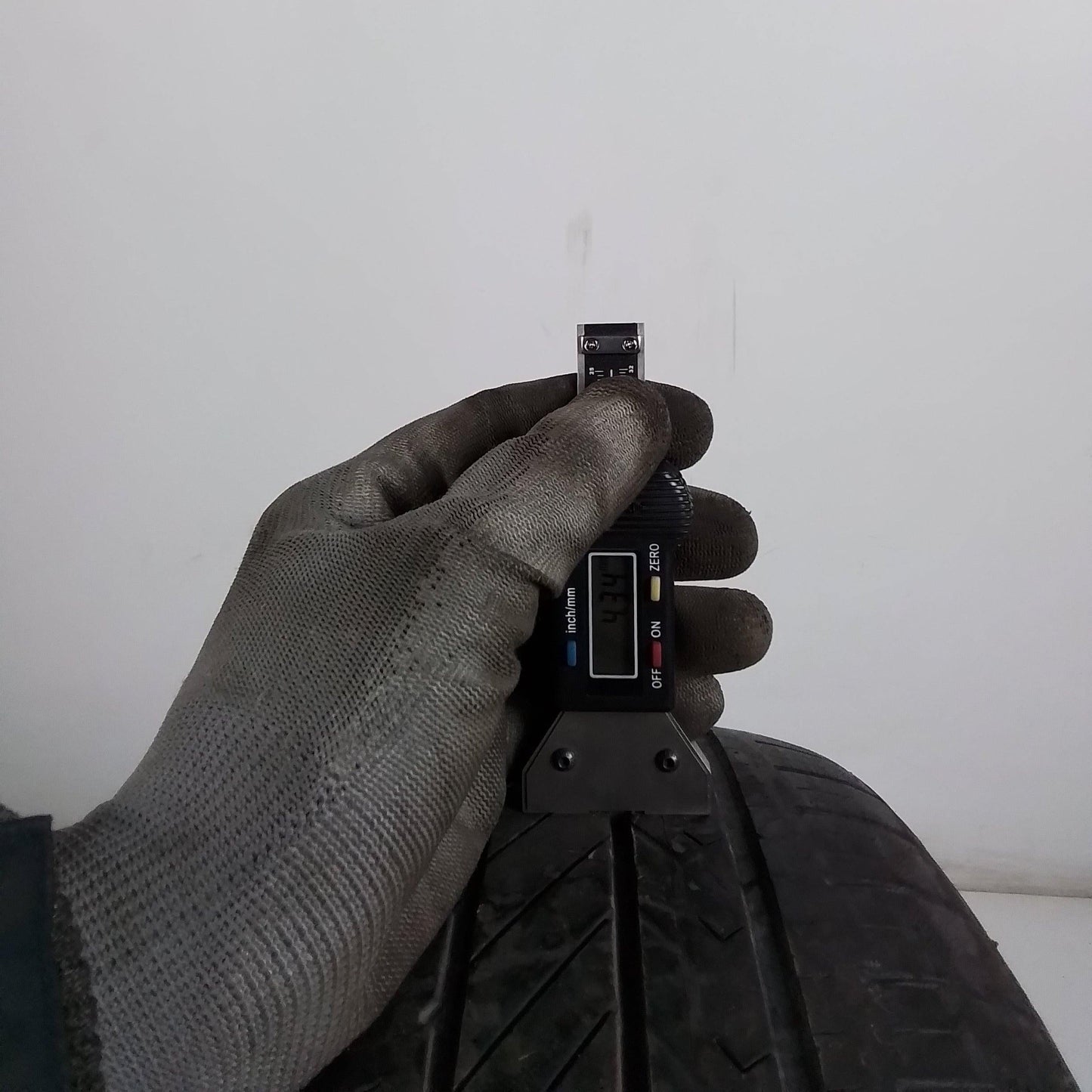 4 Goodyear Duragrip 175 65 14 82T