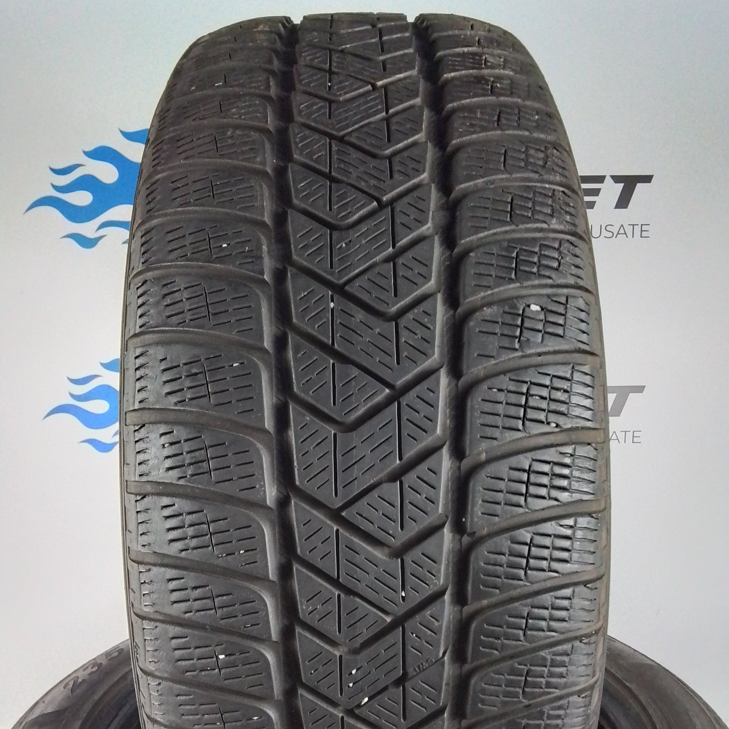 4 Pirelli 215/65 R17 Scorpion Winter 99H M+S