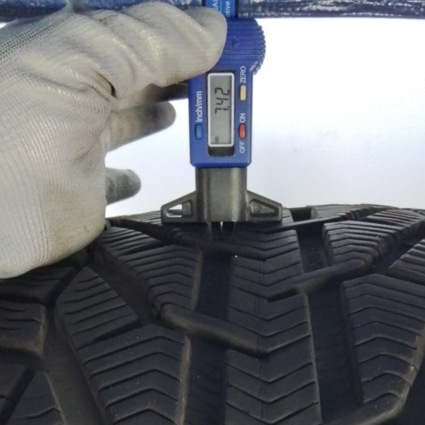 4 Riken 275/40 R20 SUV Snow M+S XL
