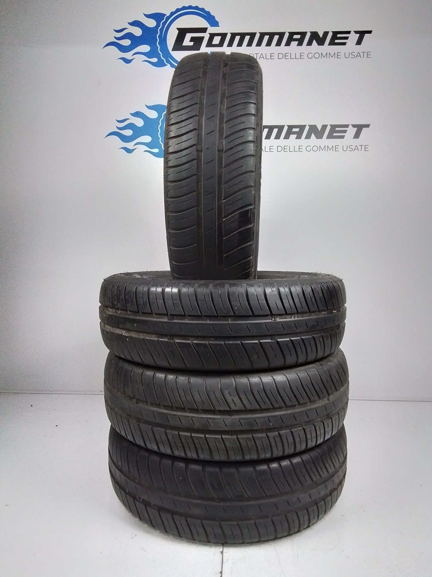 4 Dunlop stret response 2 175 60 15 81T