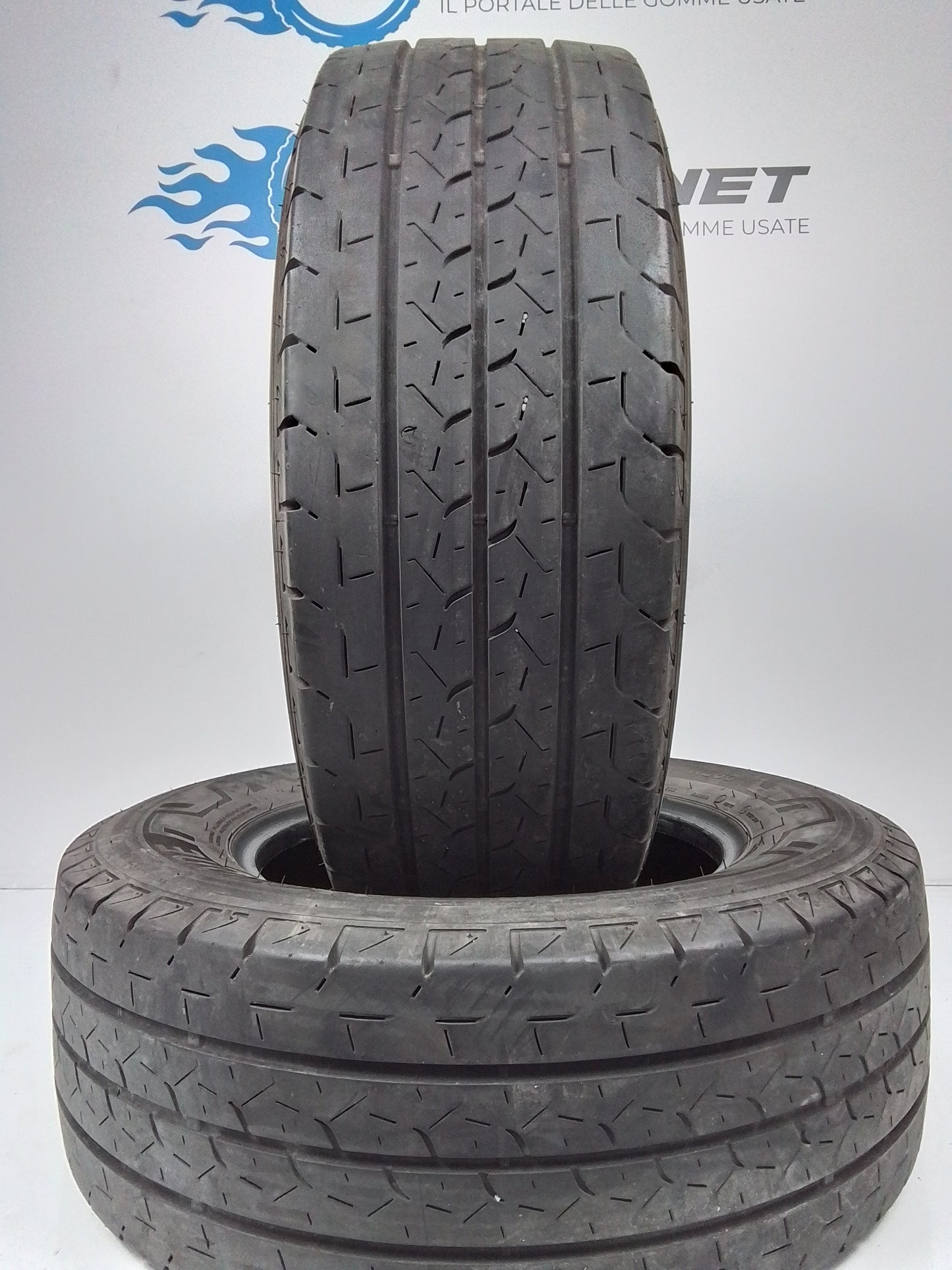 2 Bridgestone Duravis R660 235 65 16C 115/113R