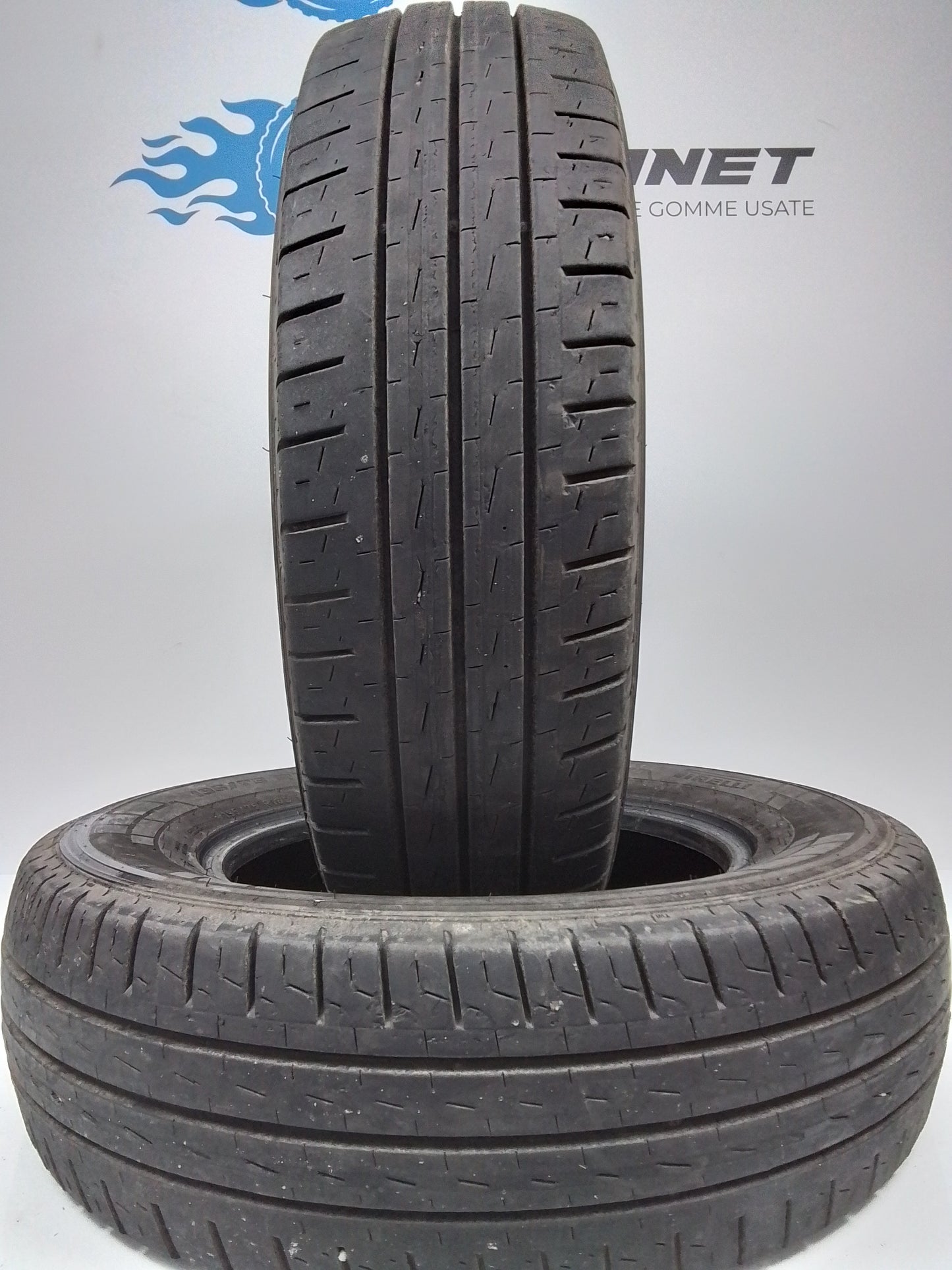 2 Pirelli Carrier 195 60 16C 99/97H